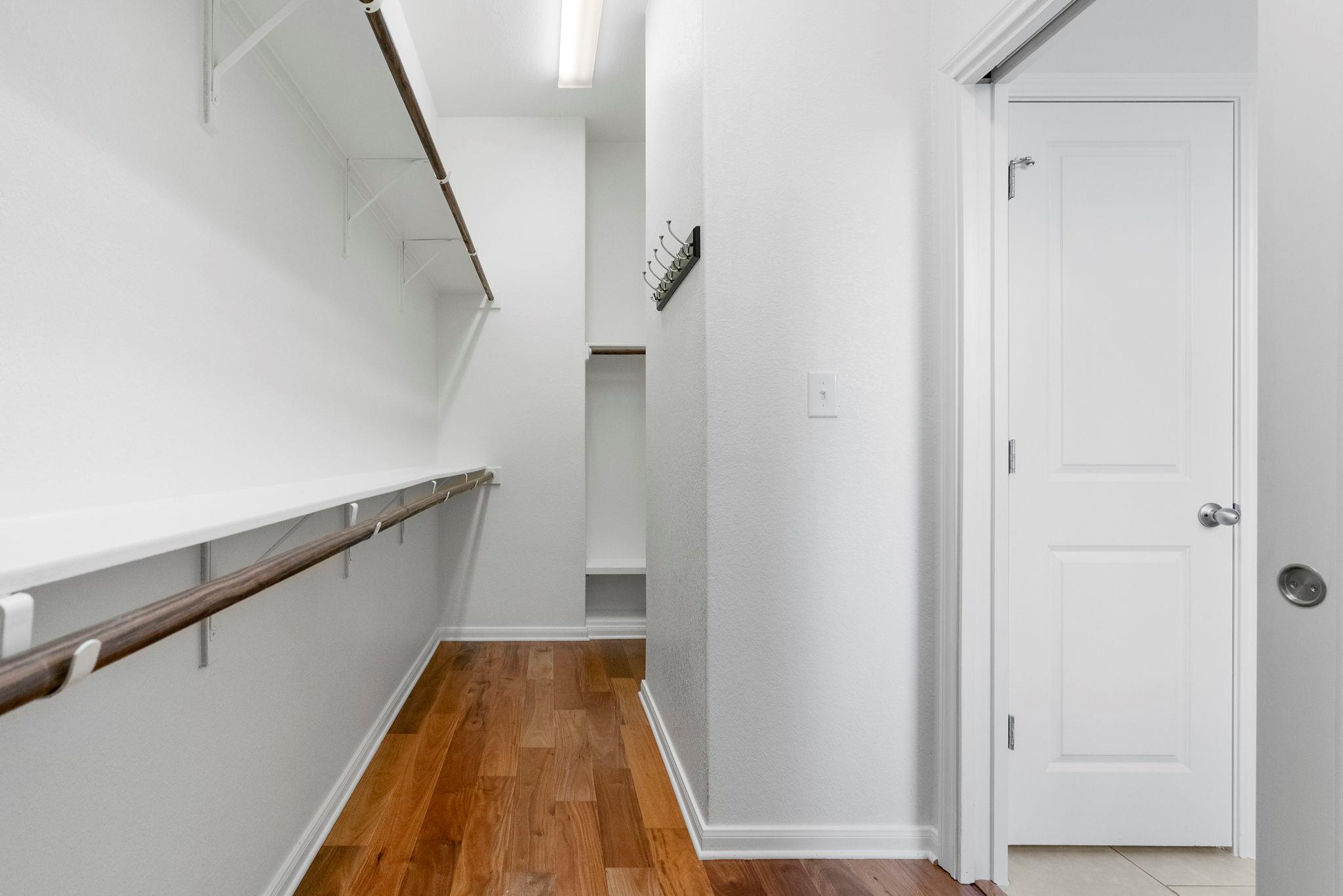 1336 Sanders