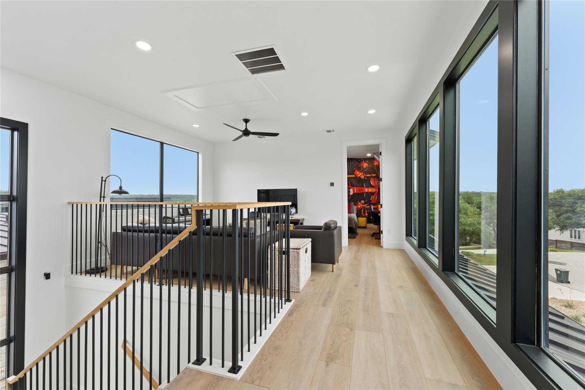 197 Evelyn CT