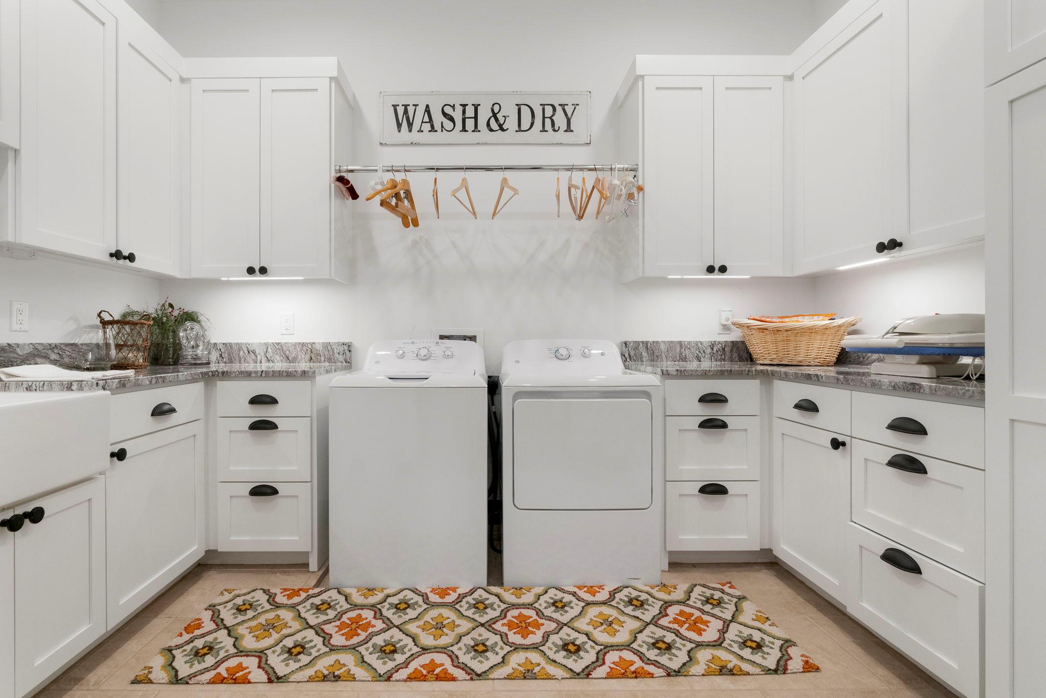 4073 Bell Springs RD