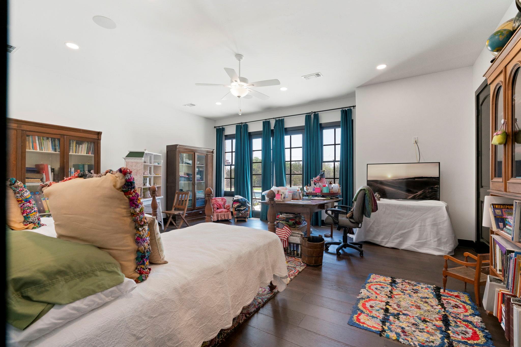 4073 Bell Springs RD