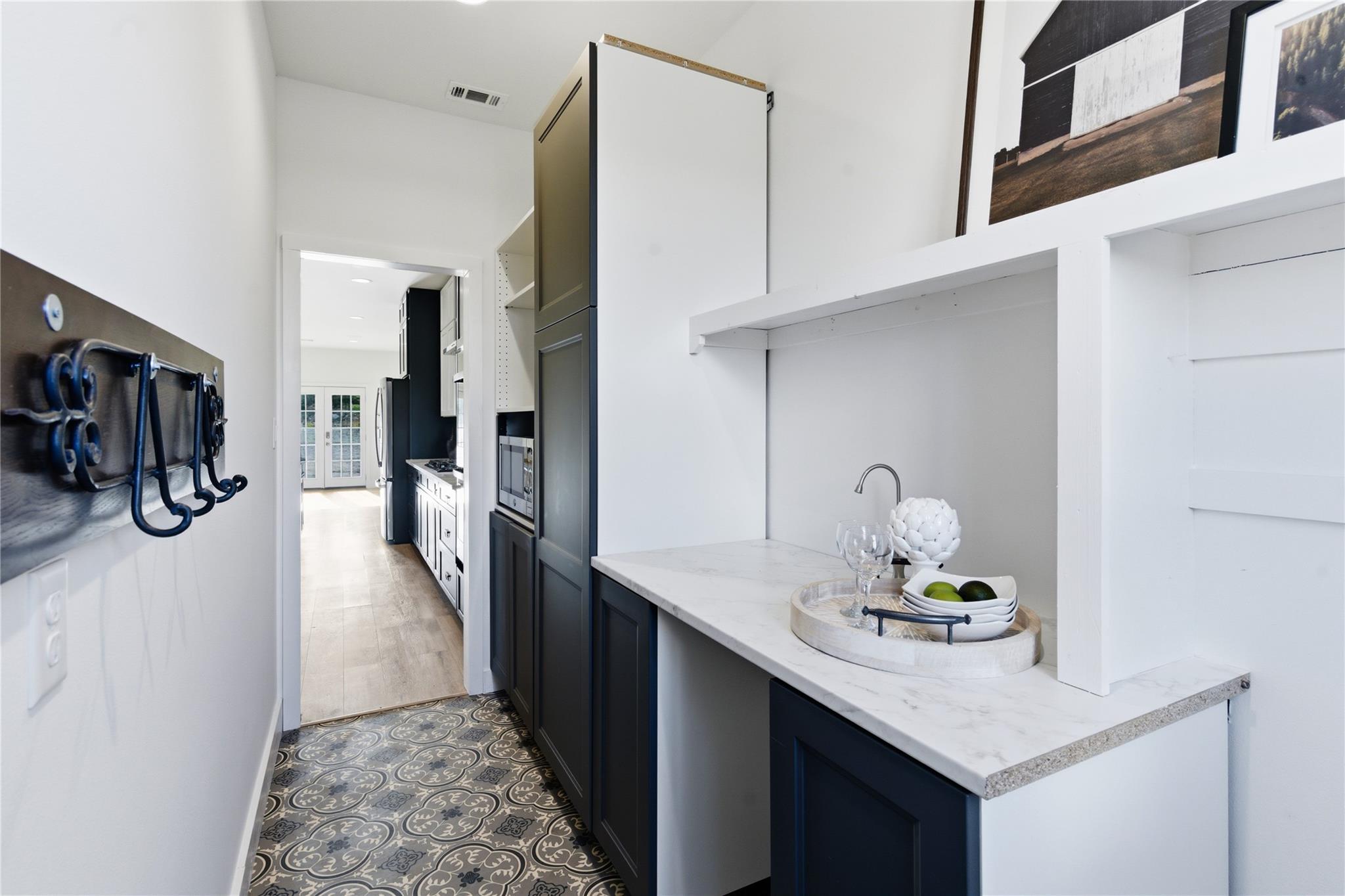 980 Sycamore Creek DR