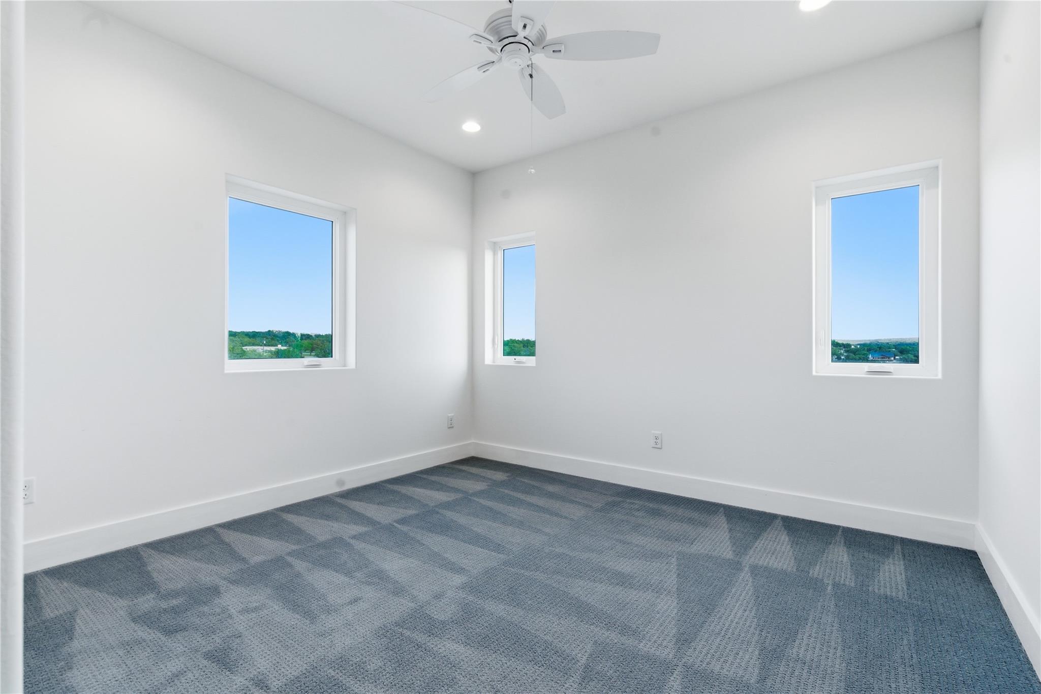 980 Sycamore Creek DR