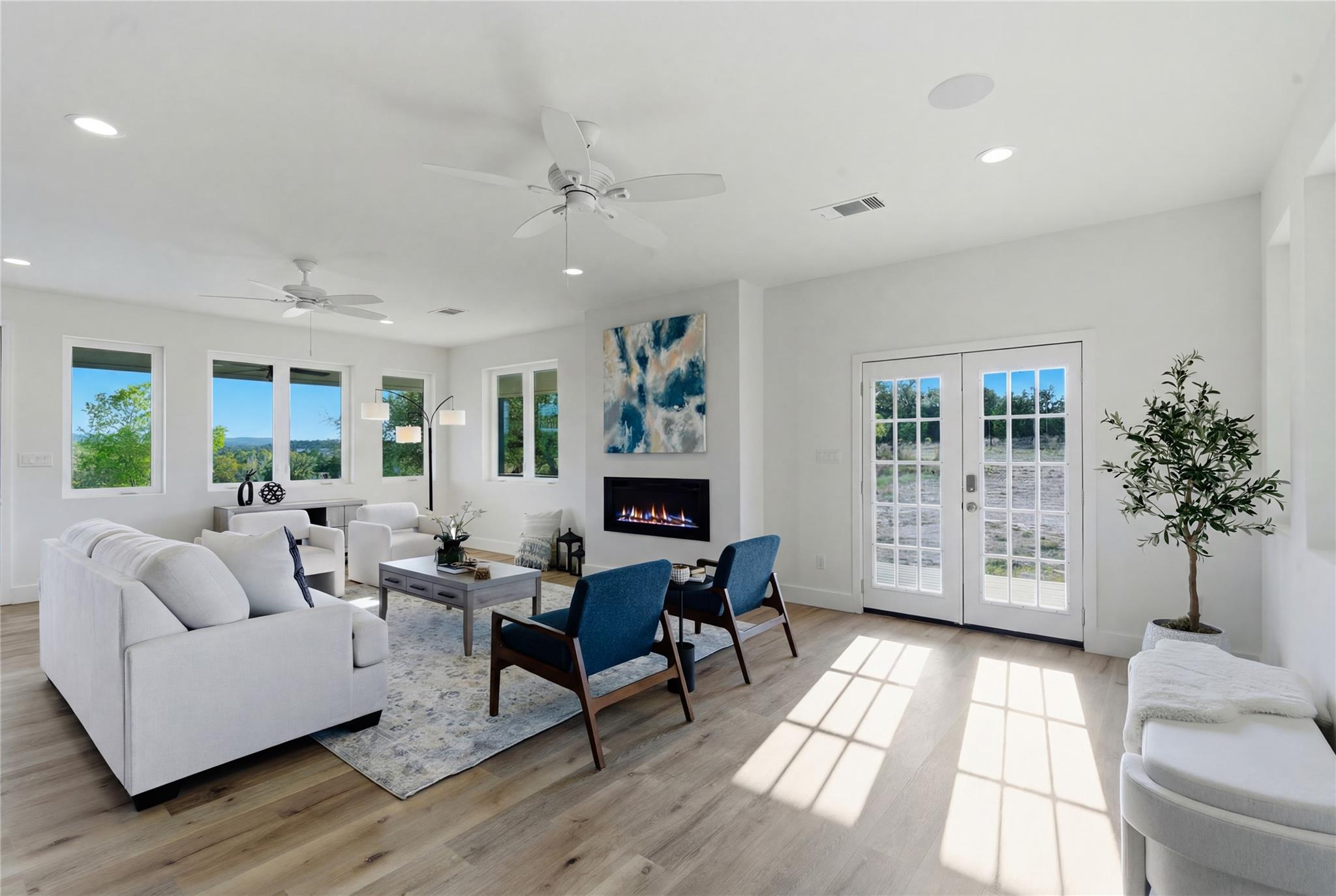 980 Sycamore Creek DR