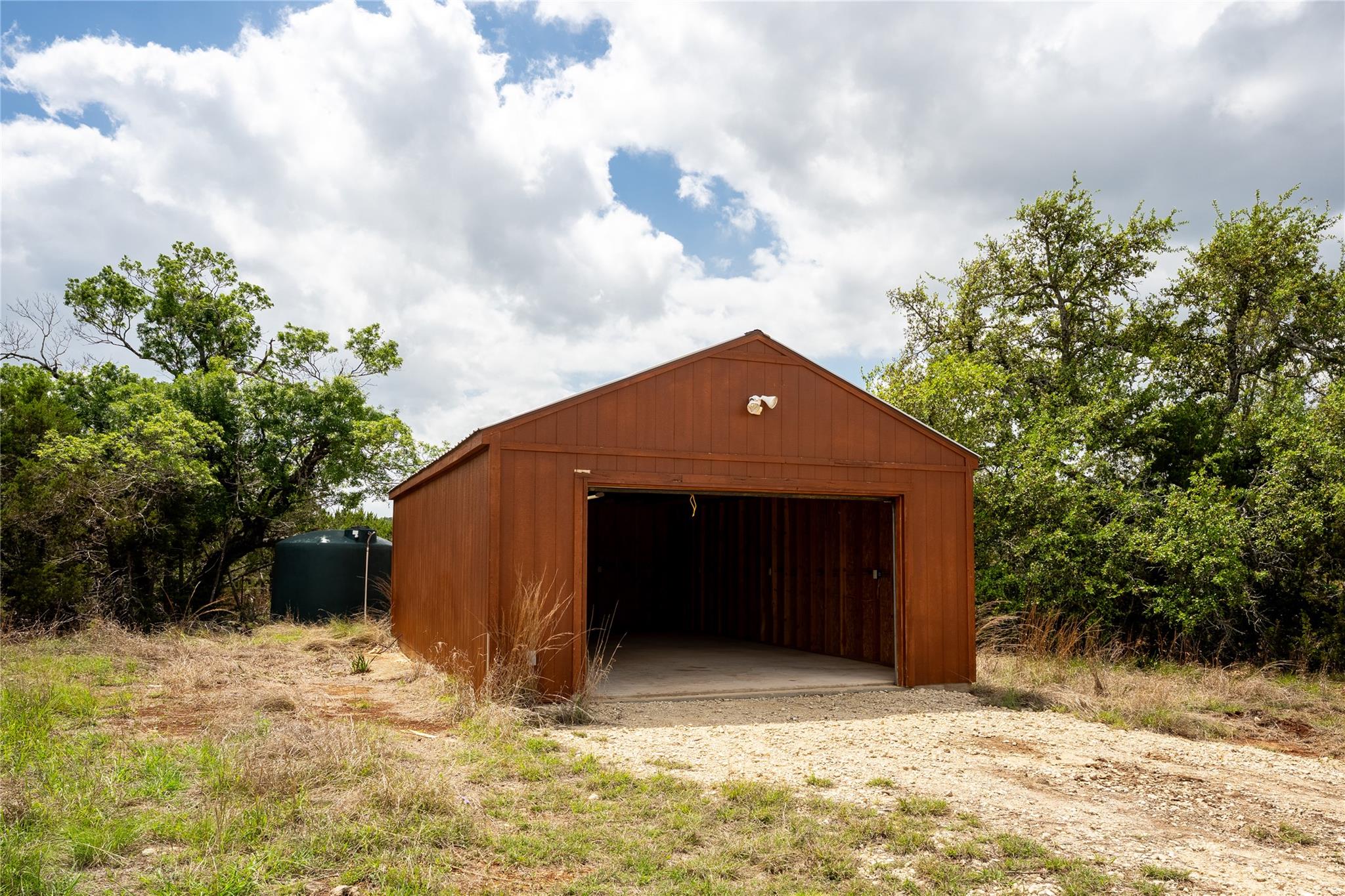 722 Wildwood LN