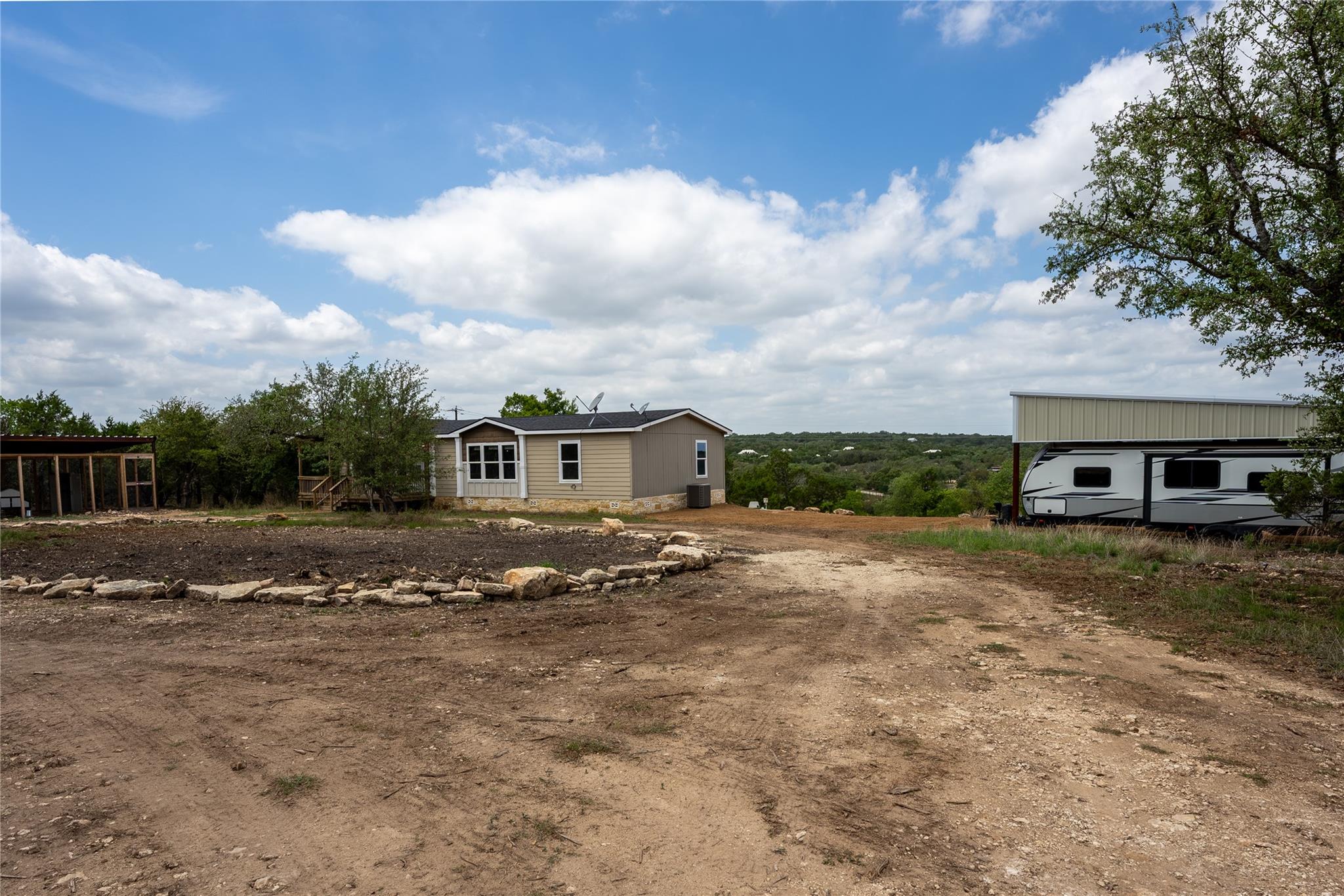 722 Wildwood LN
