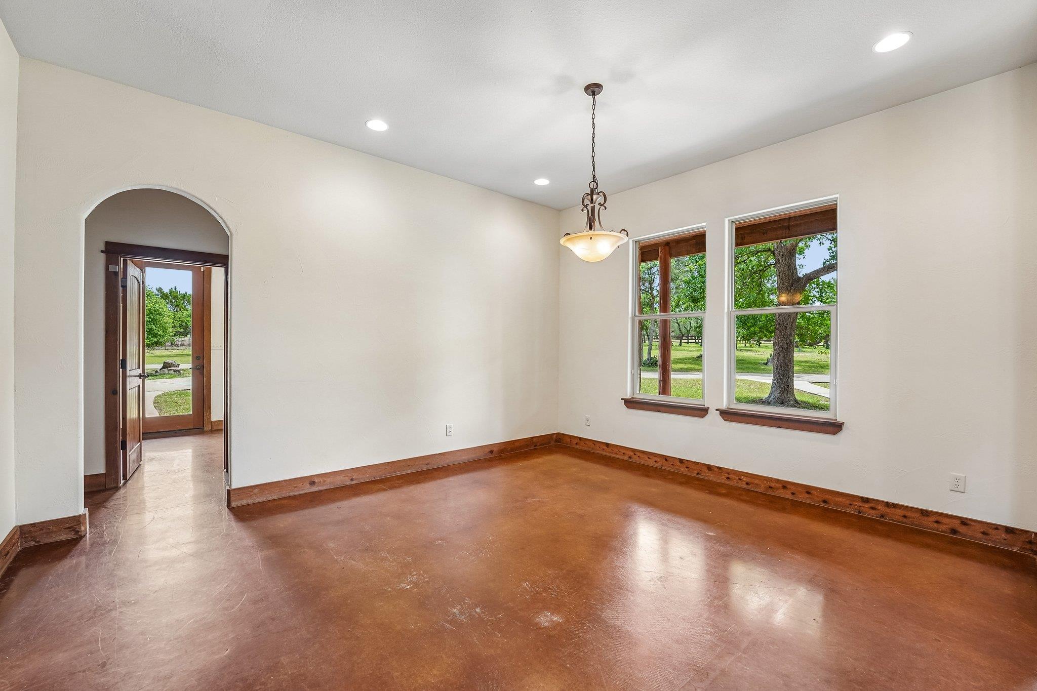 290 Miss Donna LN
