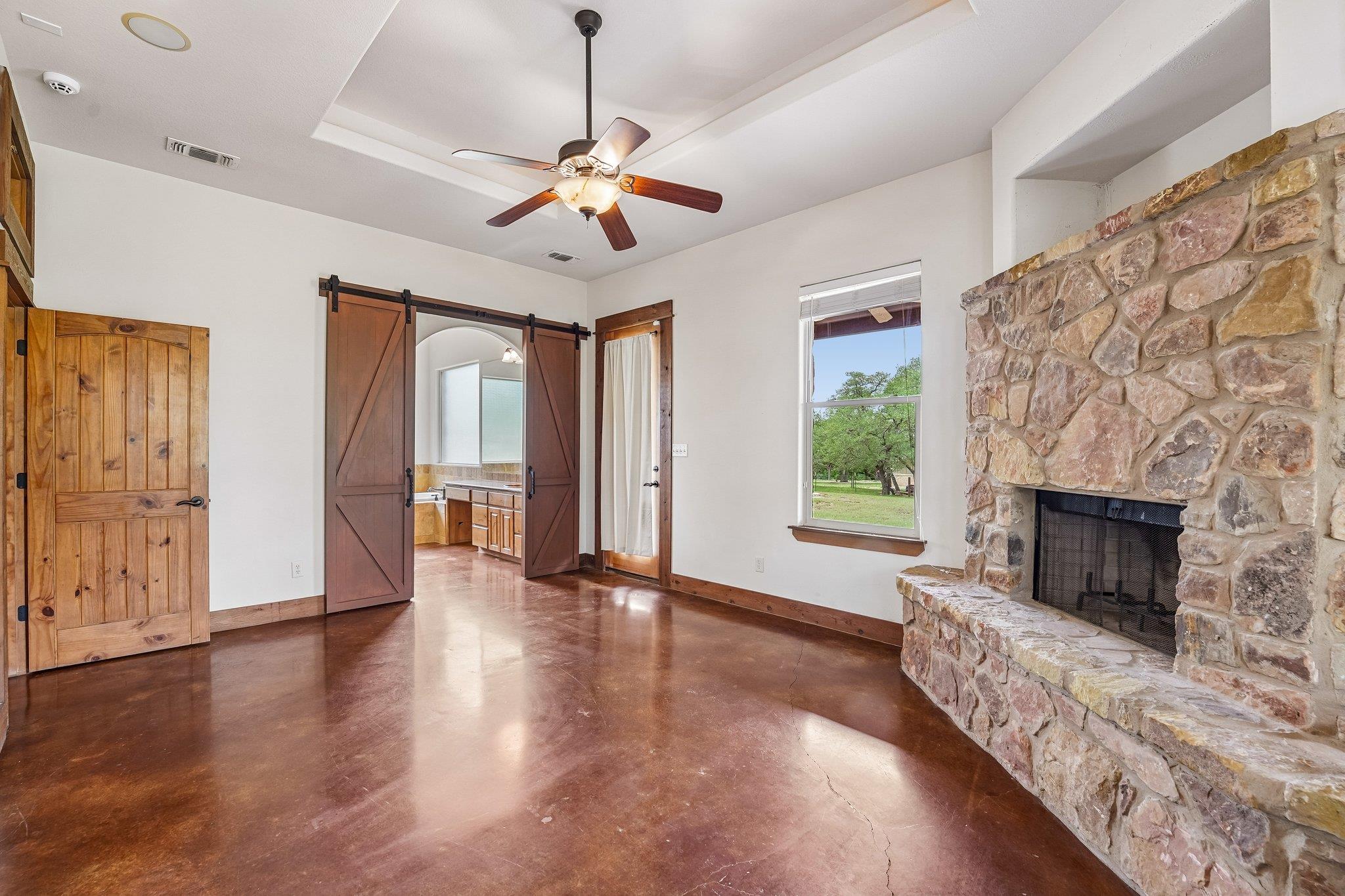 290 Miss Donna LN