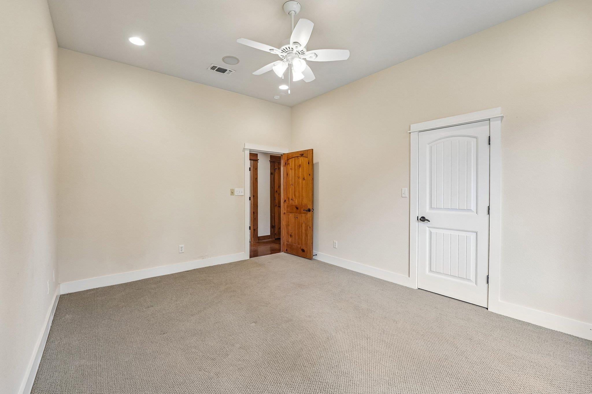 290 Miss Donna LN