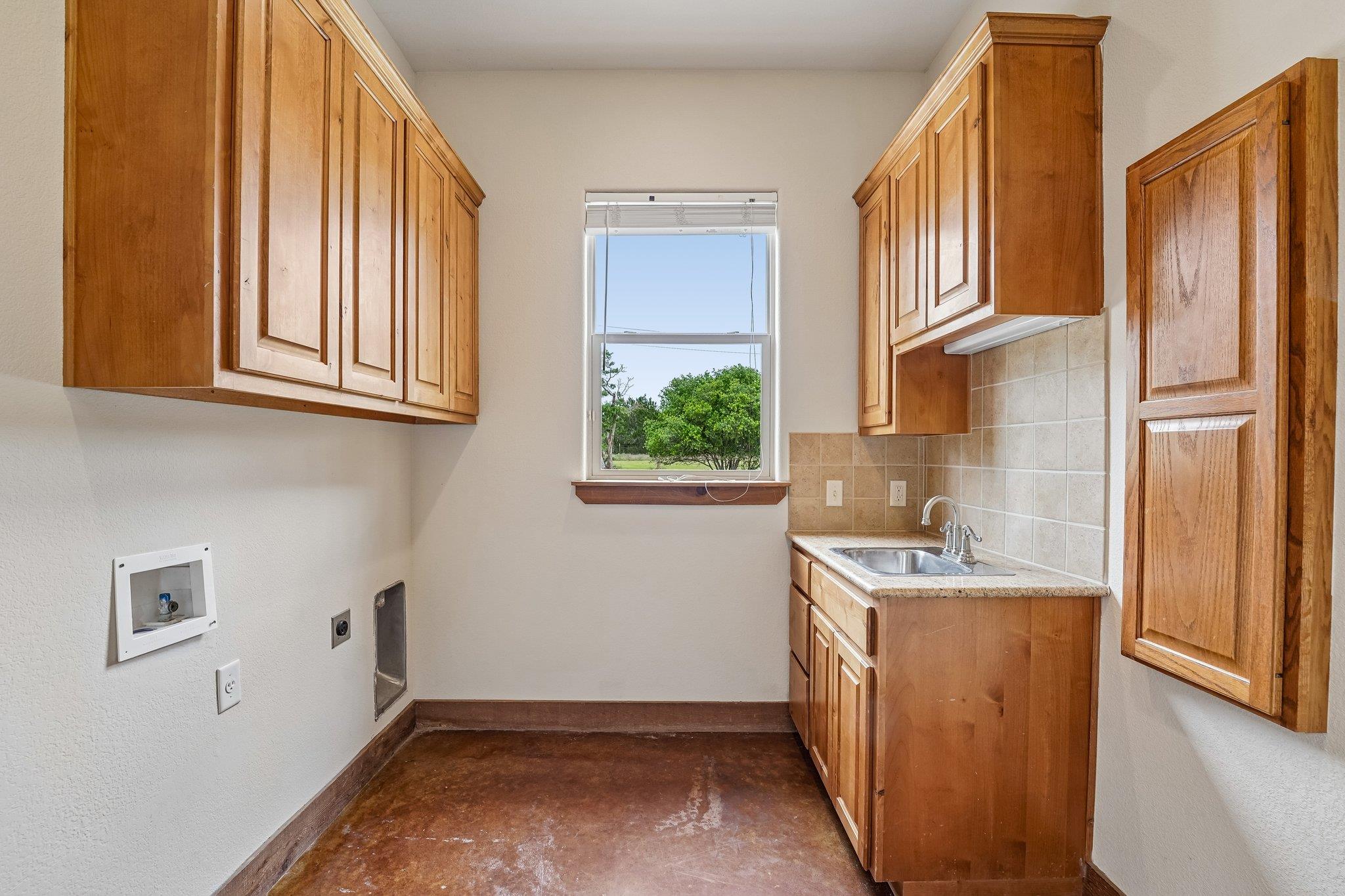 290 Miss Donna LN