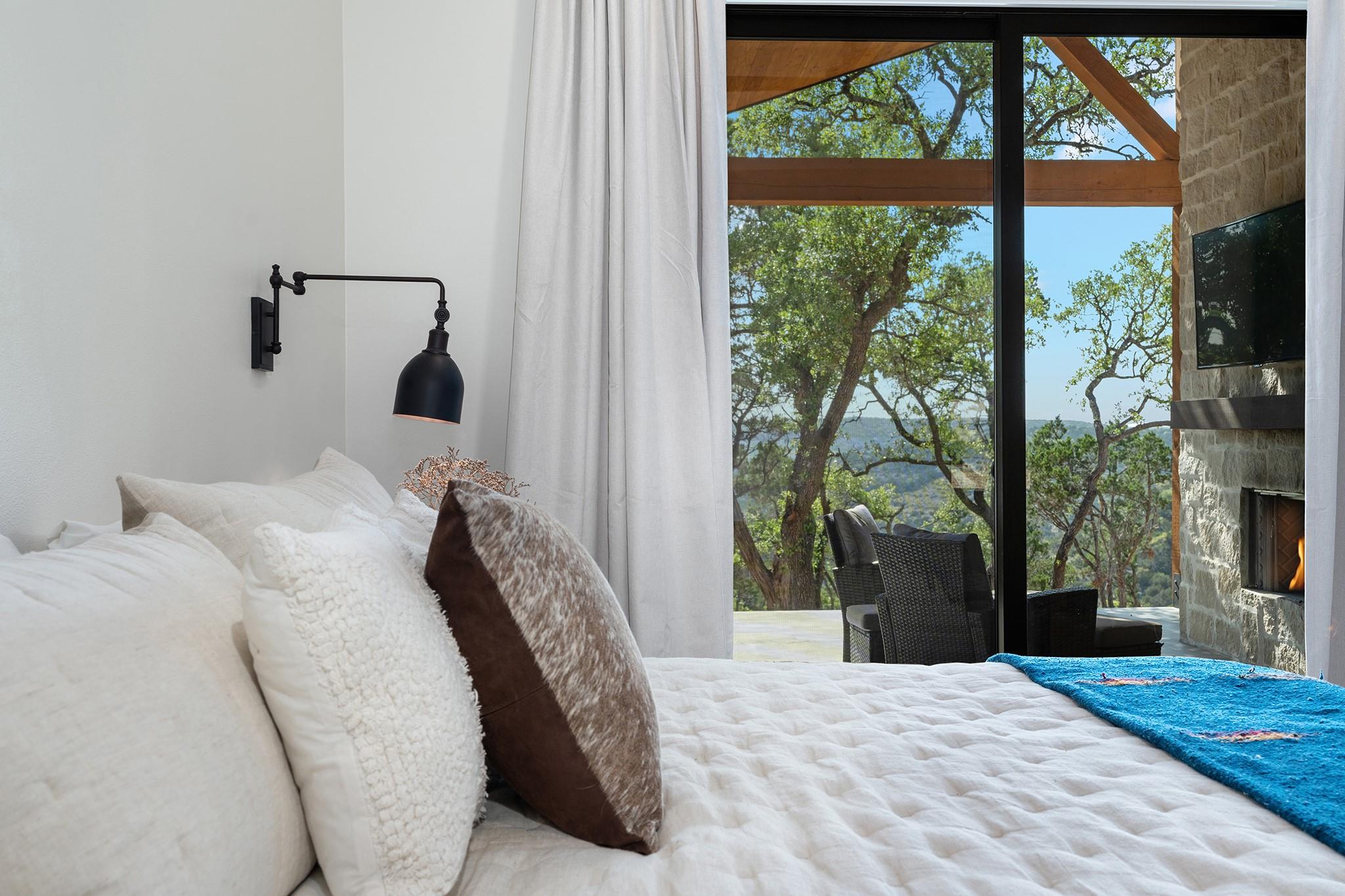 1930 S Rainbow Ranch RD