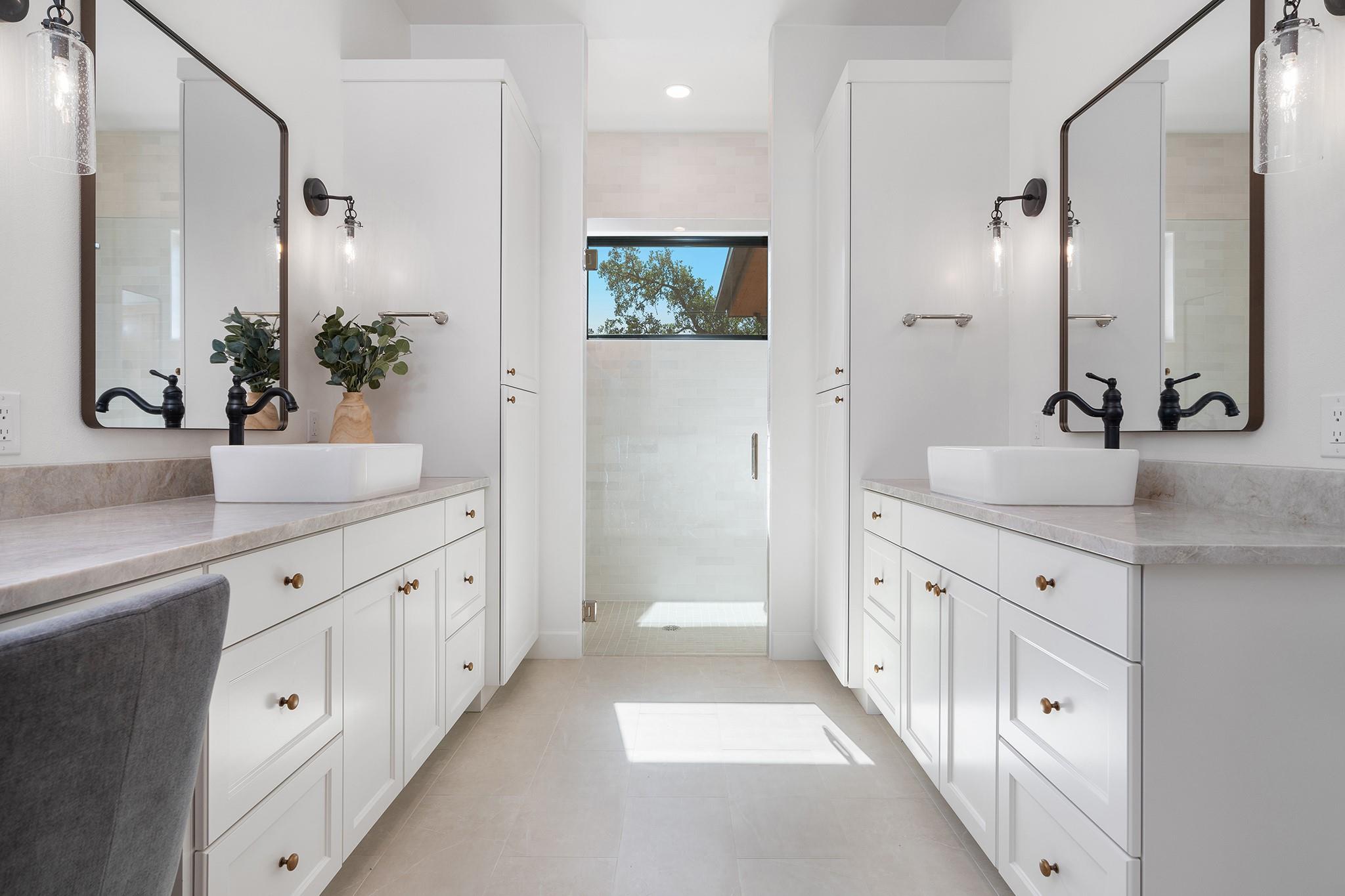 1930 S Rainbow Ranch RD