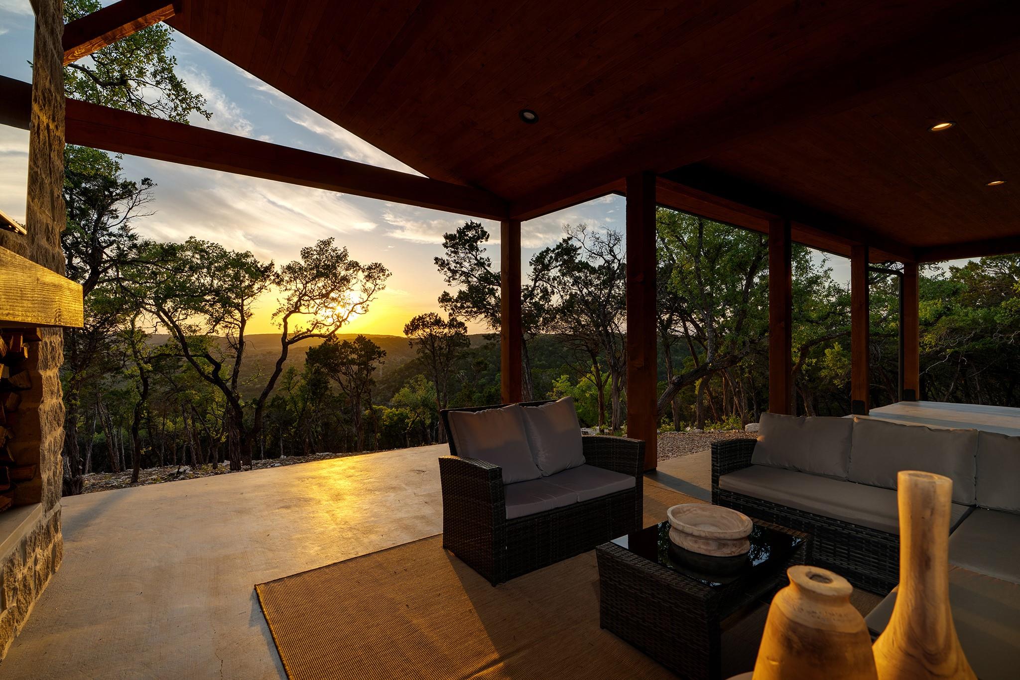 1930 S Rainbow Ranch RD