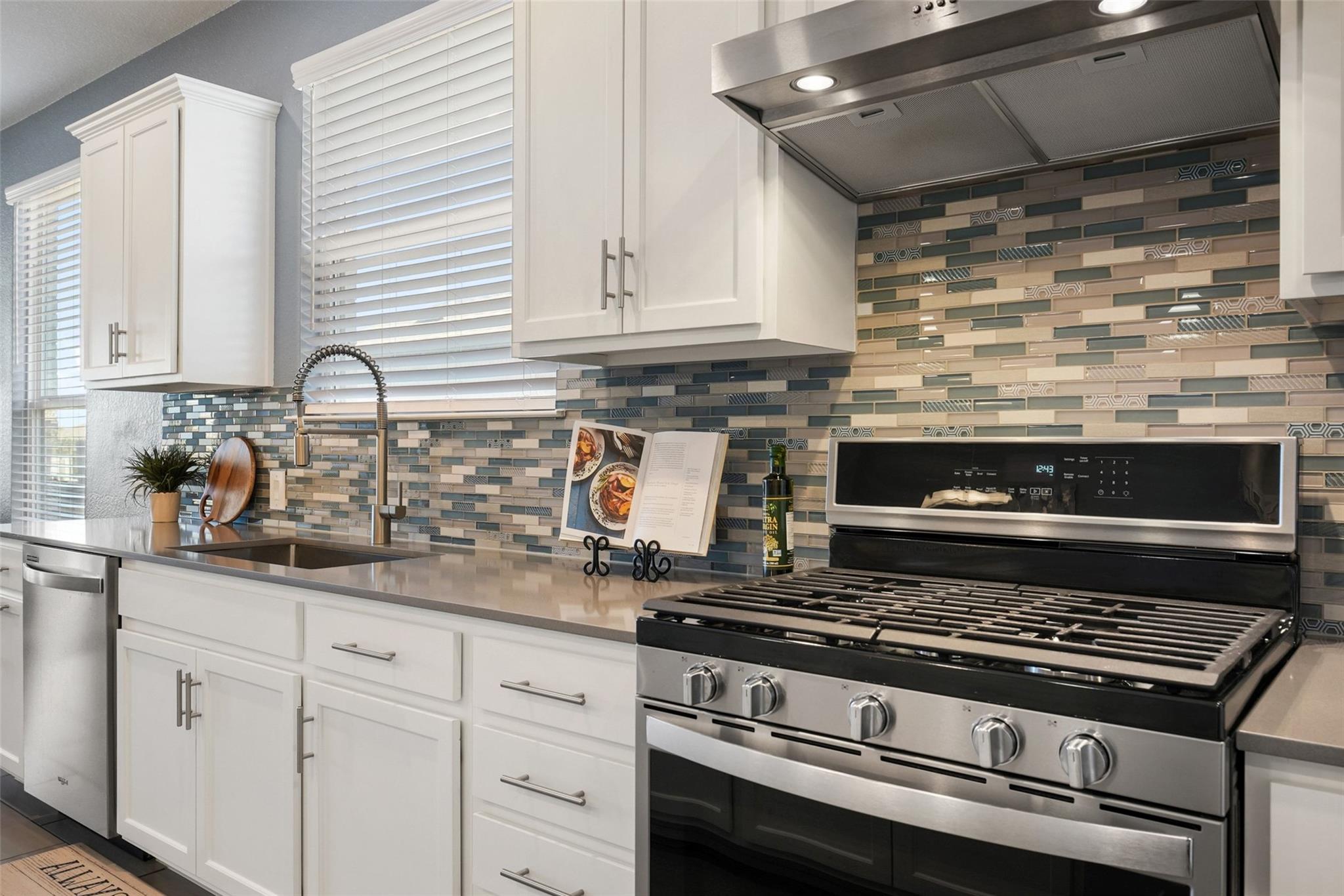 339 Climbing Rock LOOP