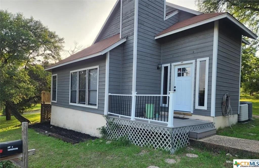 305 Forest DR
