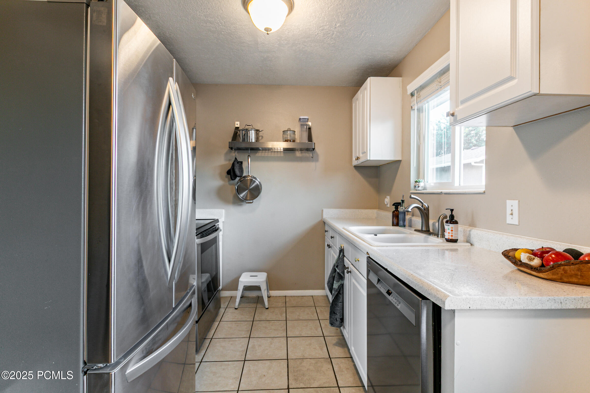 5235 S Glendon Street, Y4
