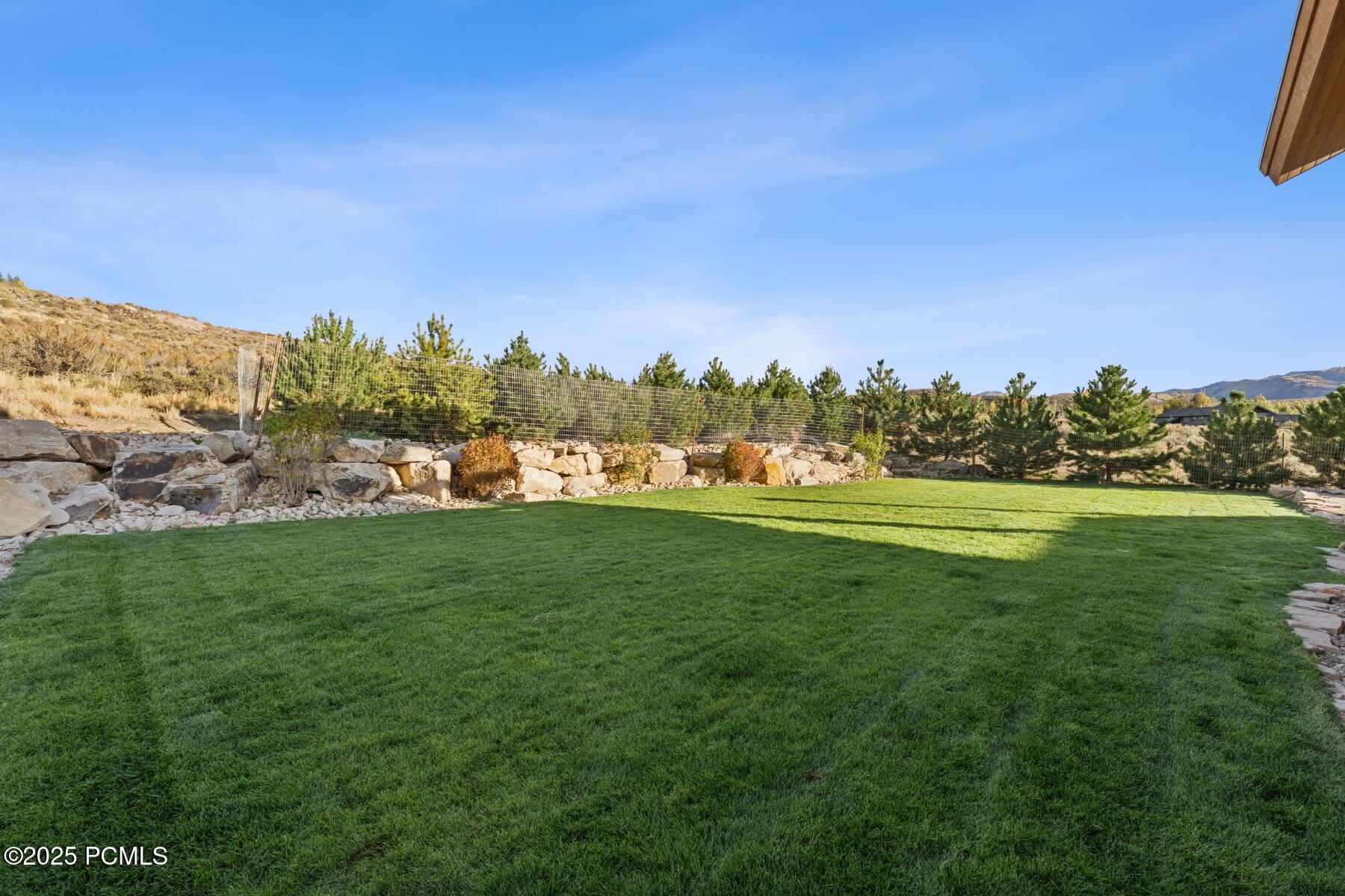 6120 Snowview Drive