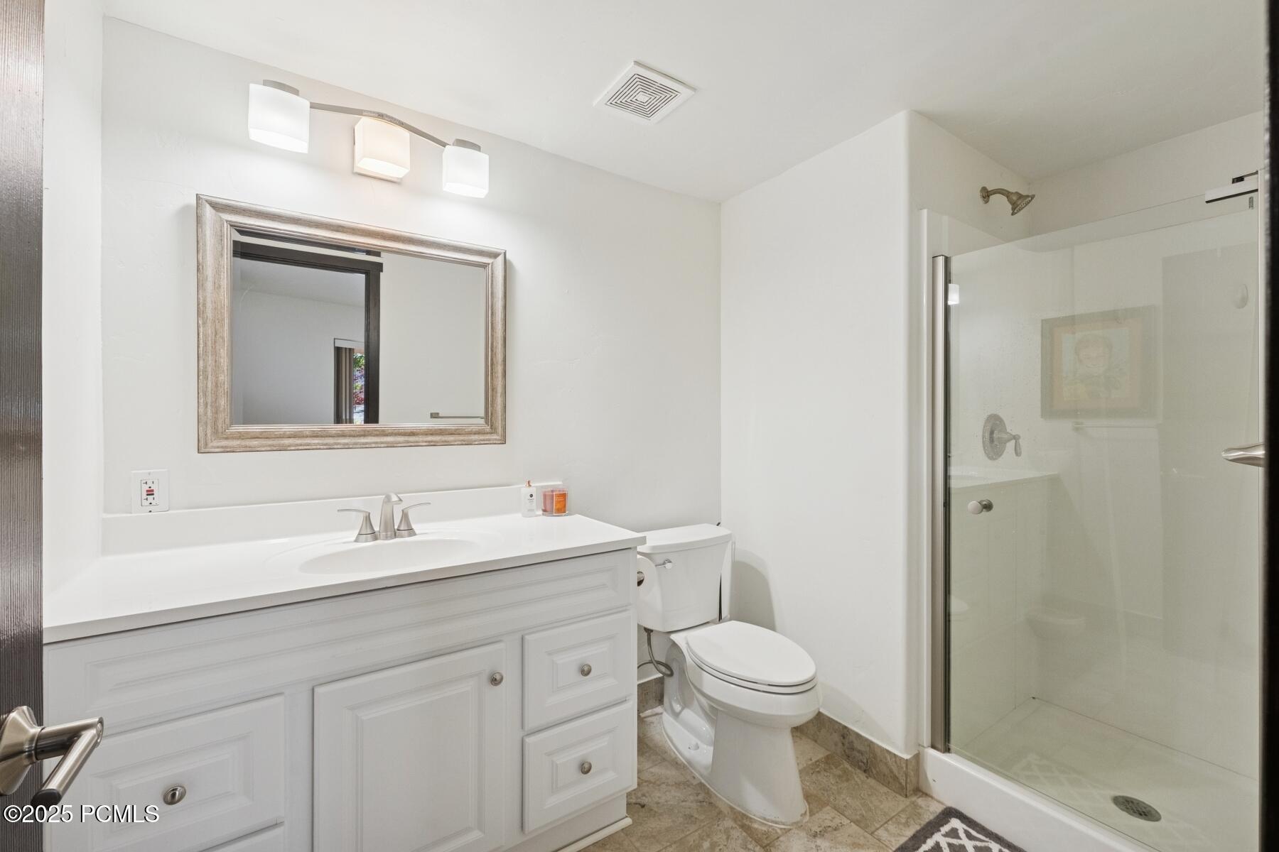 6120 Snowview Drive