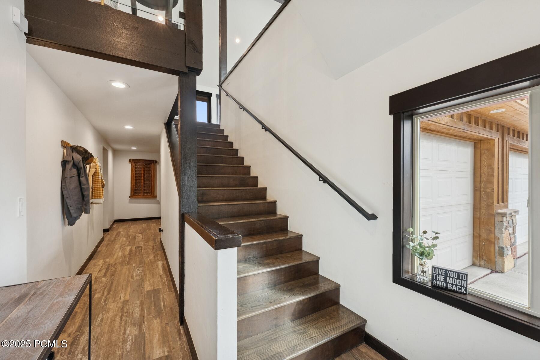 6120 Snowview Drive