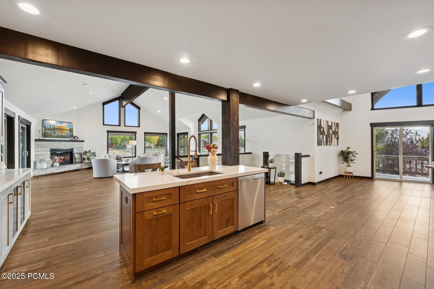 6120 Snowview Drive