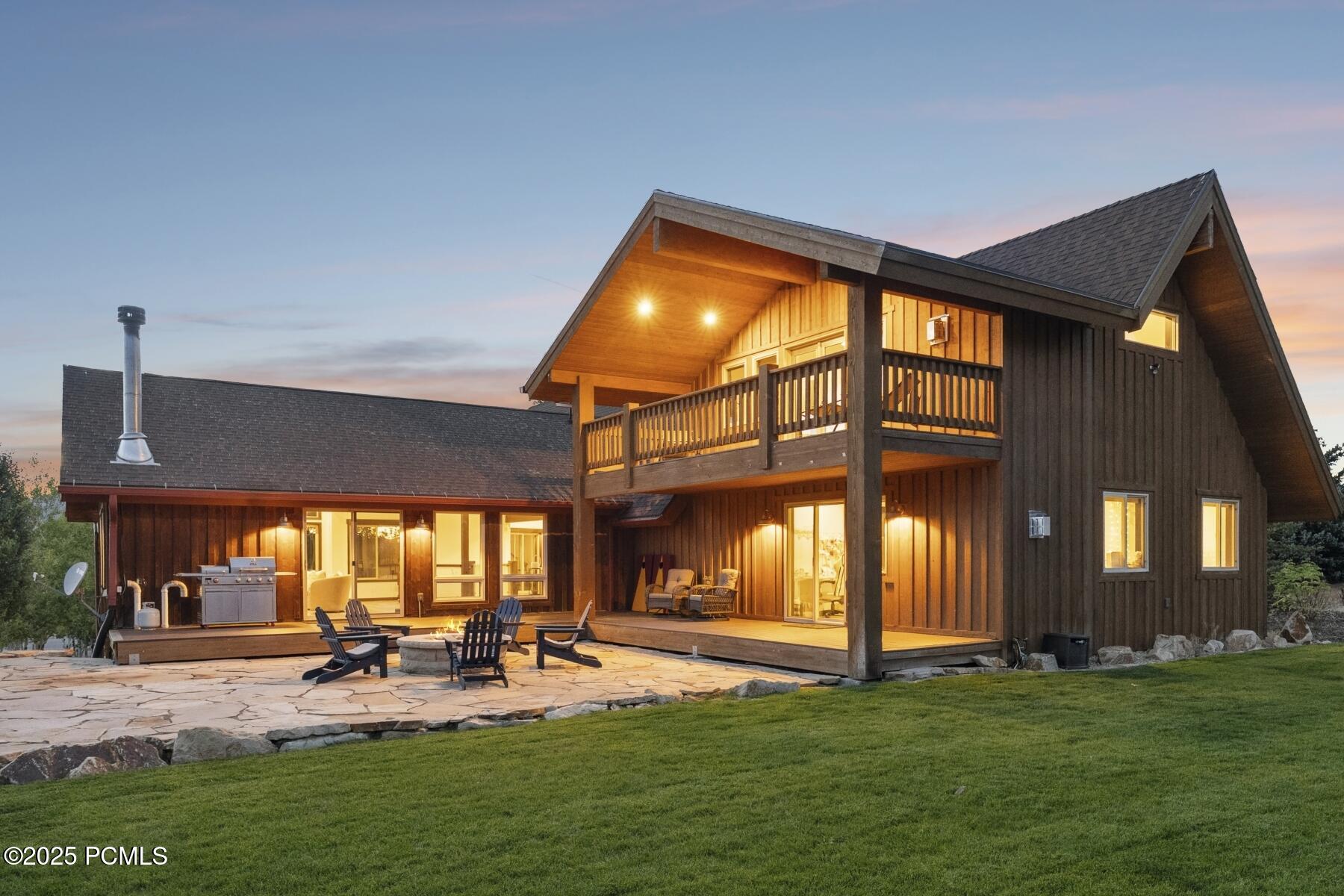 6120 Snowview Drive