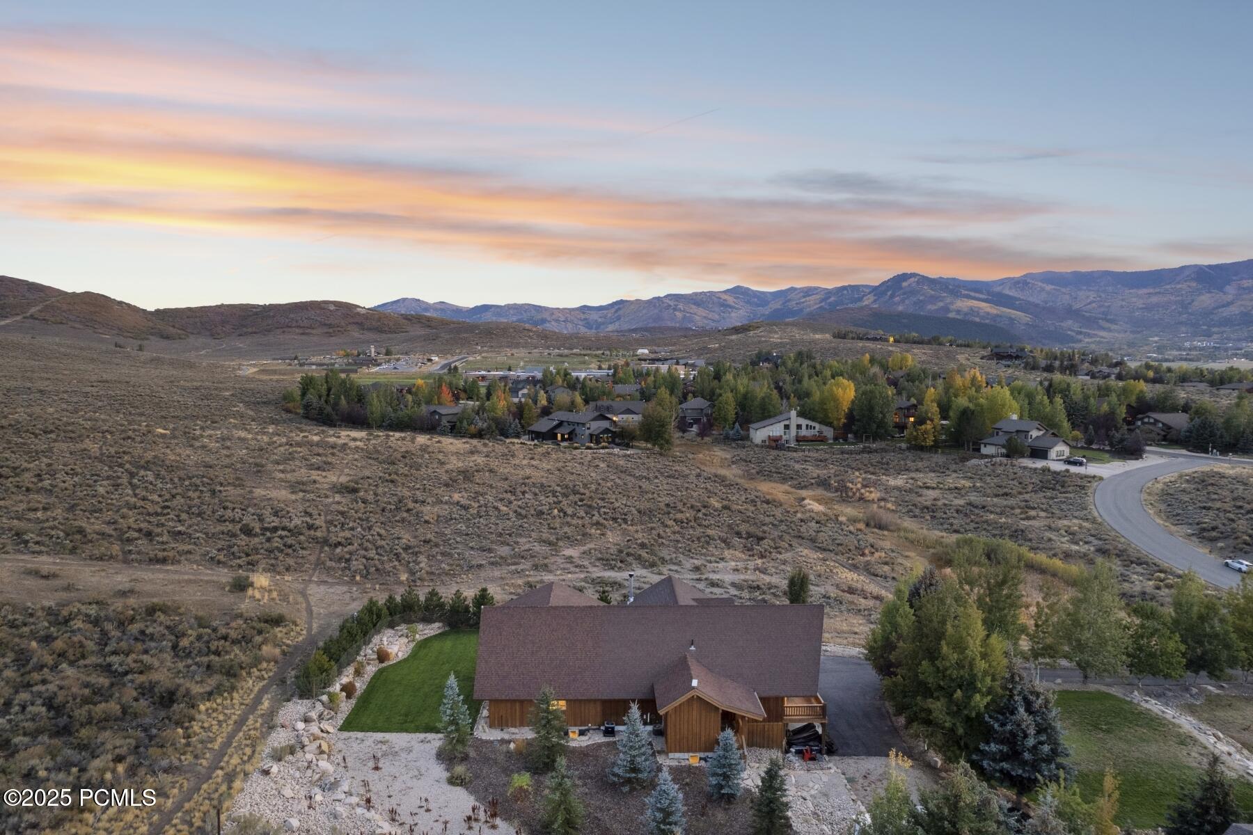 6120 Snowview Drive