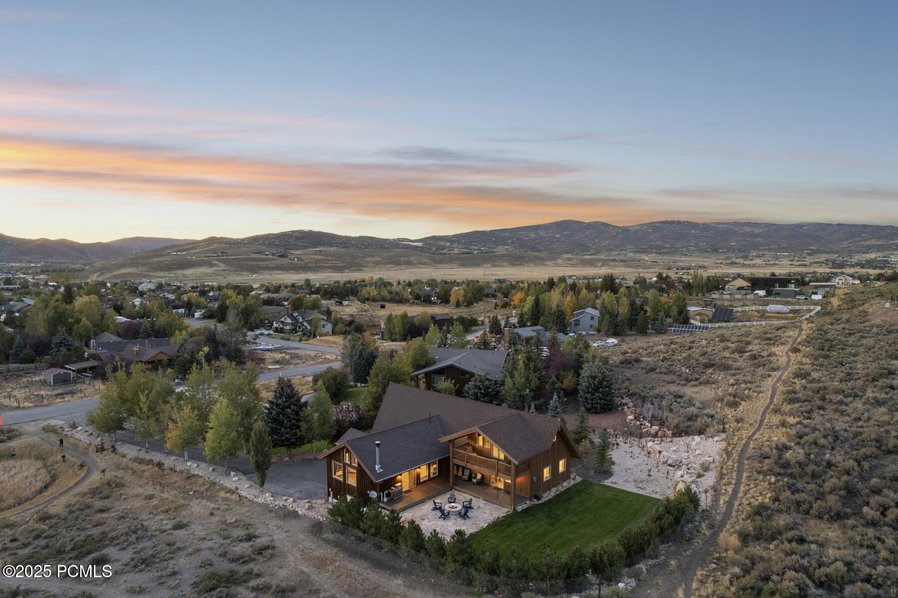 6120 Snowview Drive