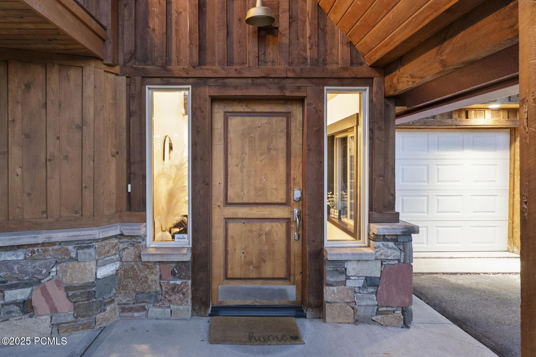 6120 Snowview Drive