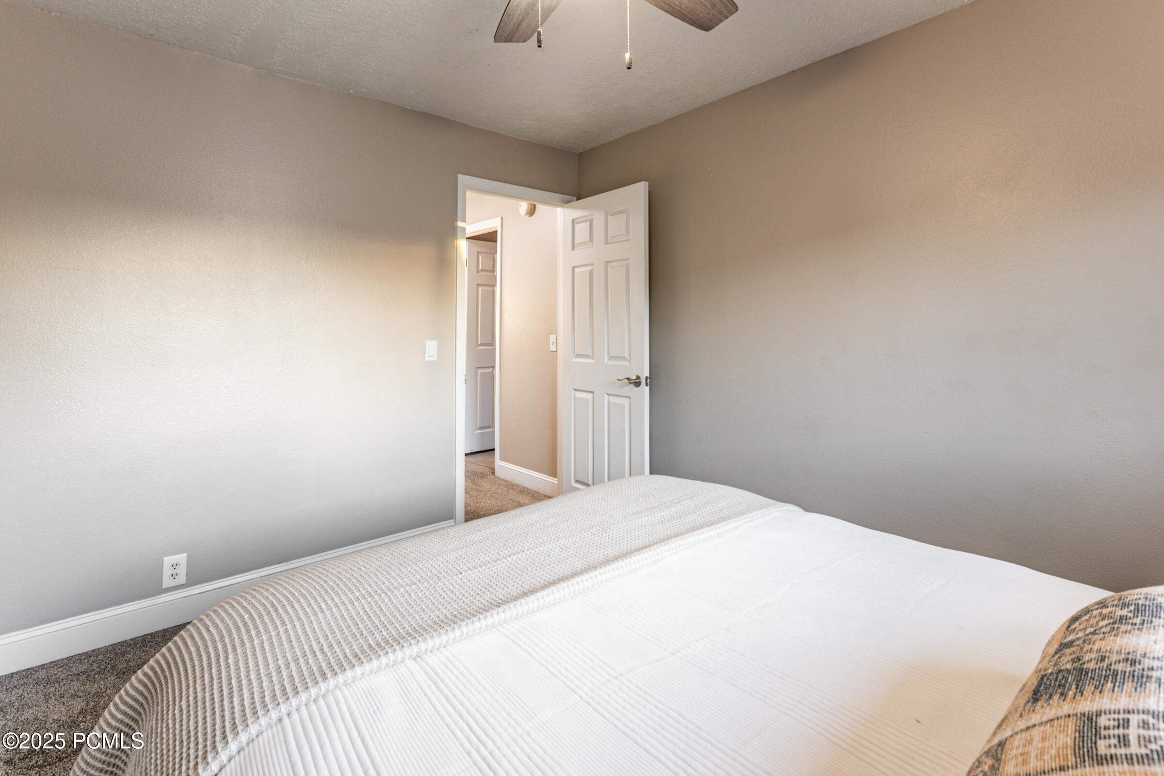 5235 S Glendon Street Y4