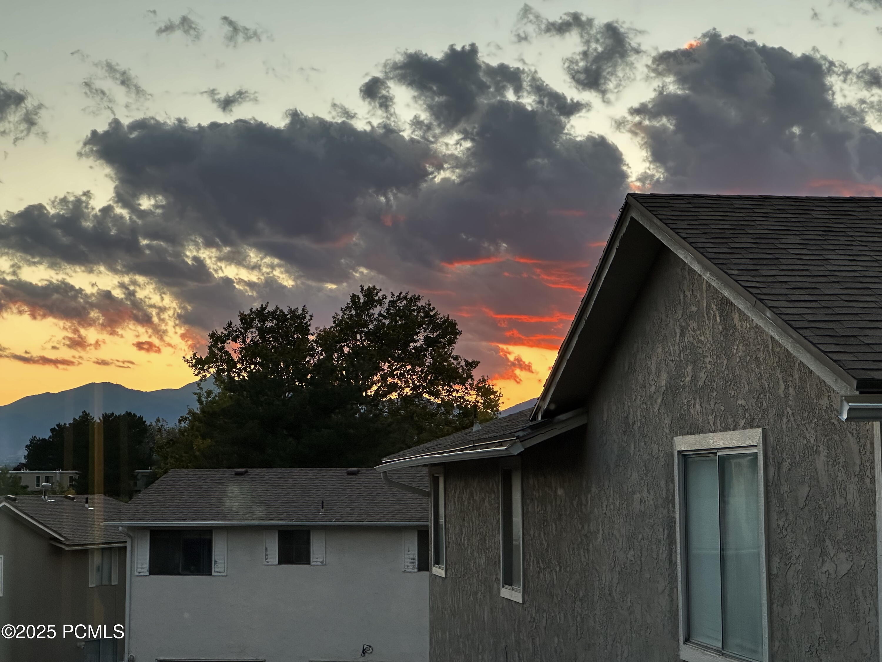 5235 S Glendon Street Y4