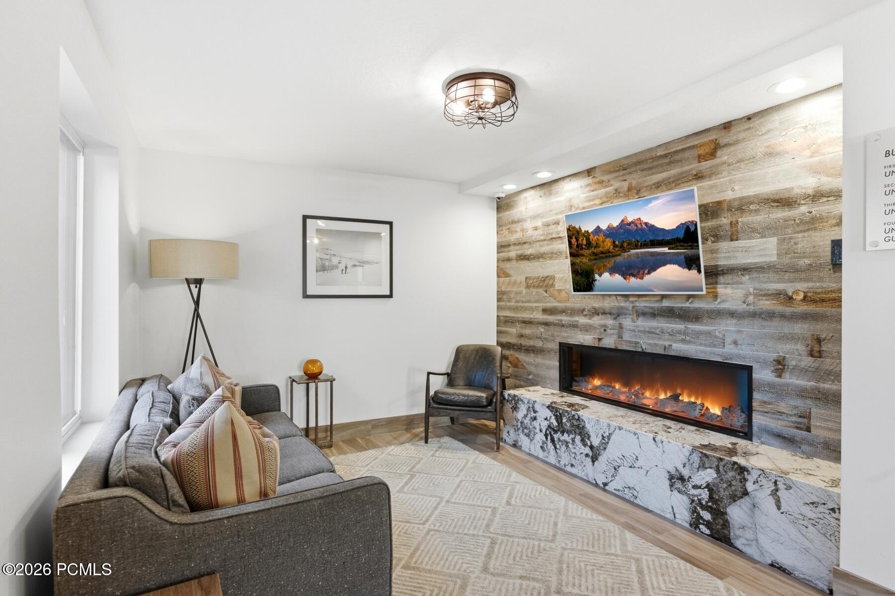 950 Park Avenue 111