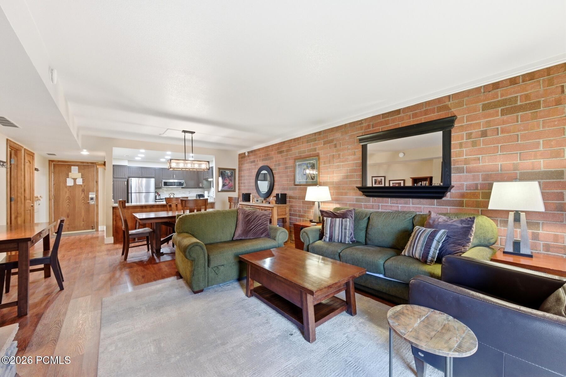 950 Park Avenue 111