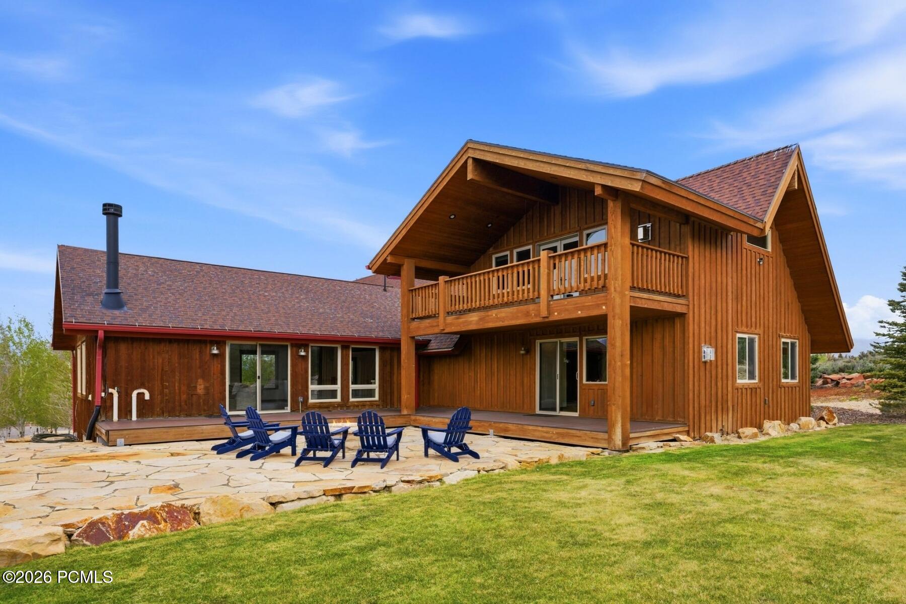 6120 Snowview Drive
