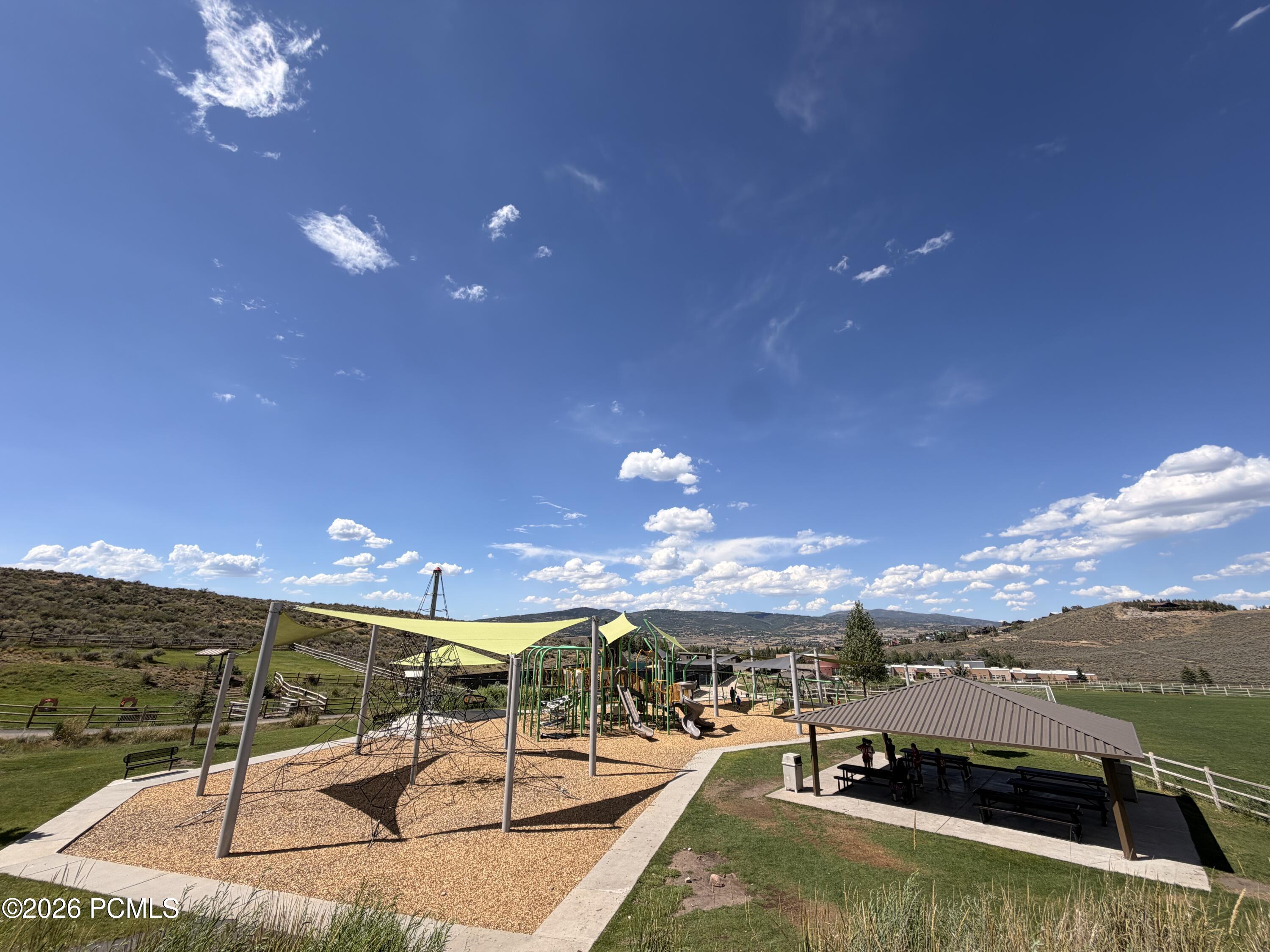 6120 Snowview Drive