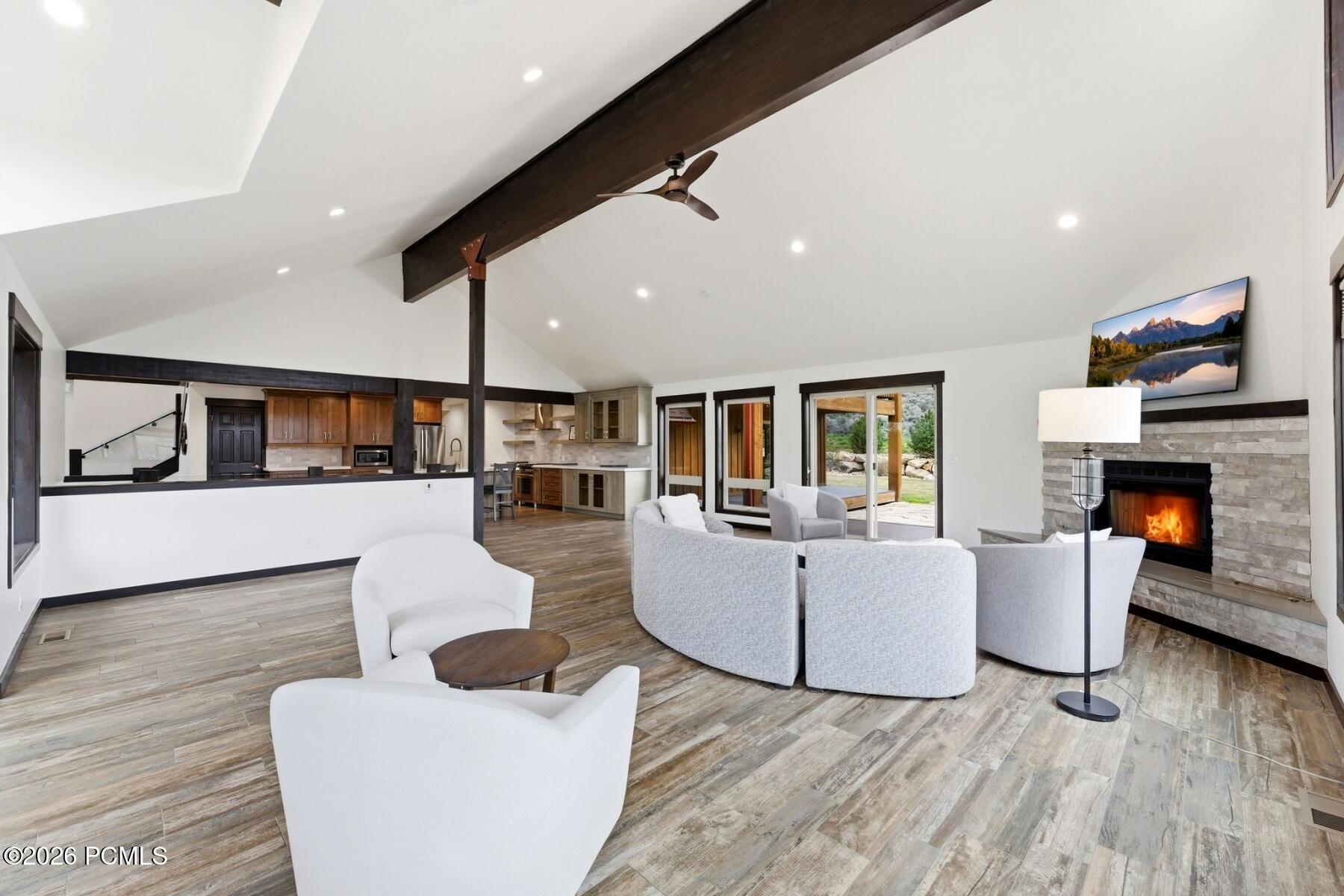 6120 Snowview Drive