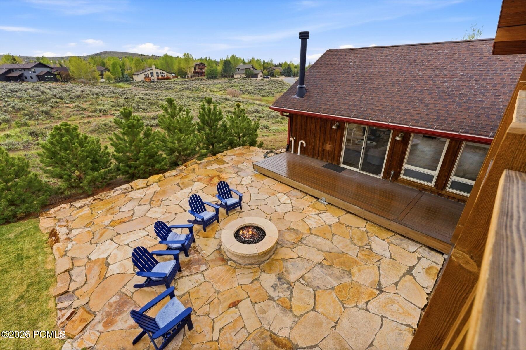6120 Snowview Drive
