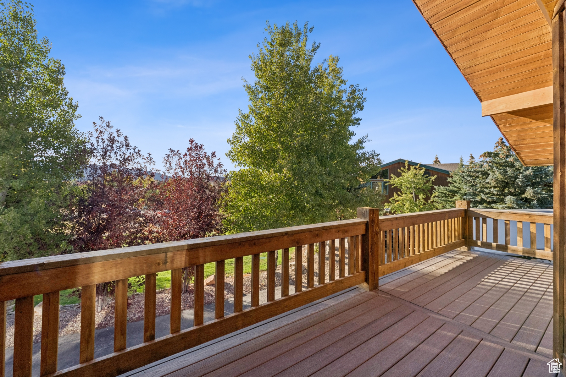 6120 SNOW VIEW DR