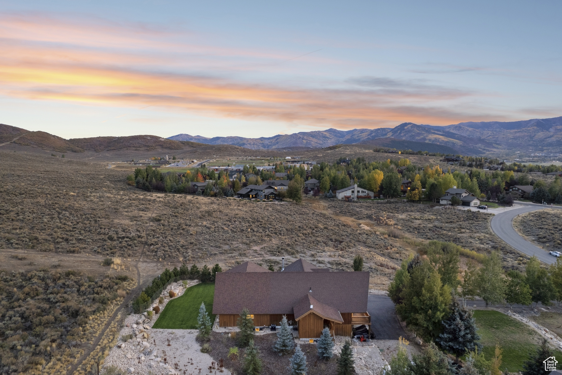 6120 SNOW VIEW DR