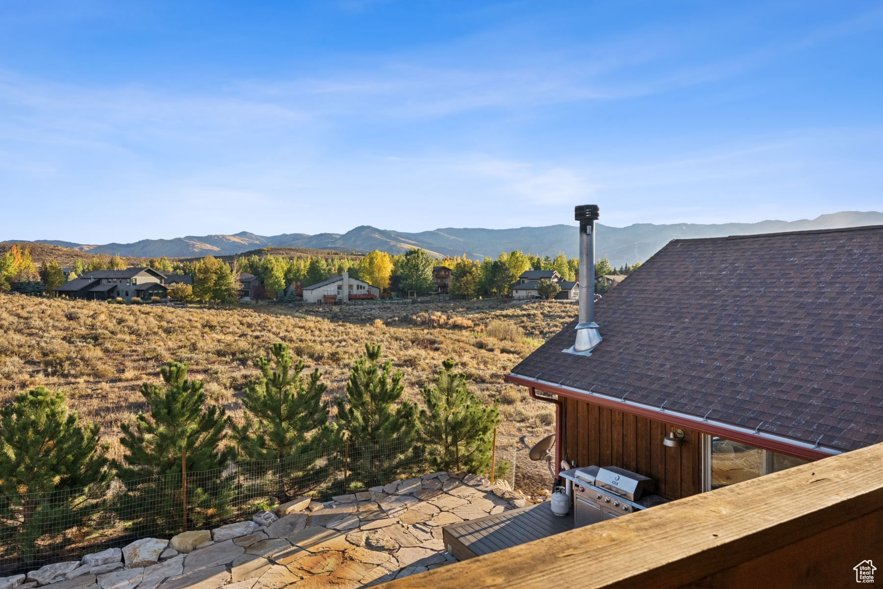6120 SNOW VIEW DR
