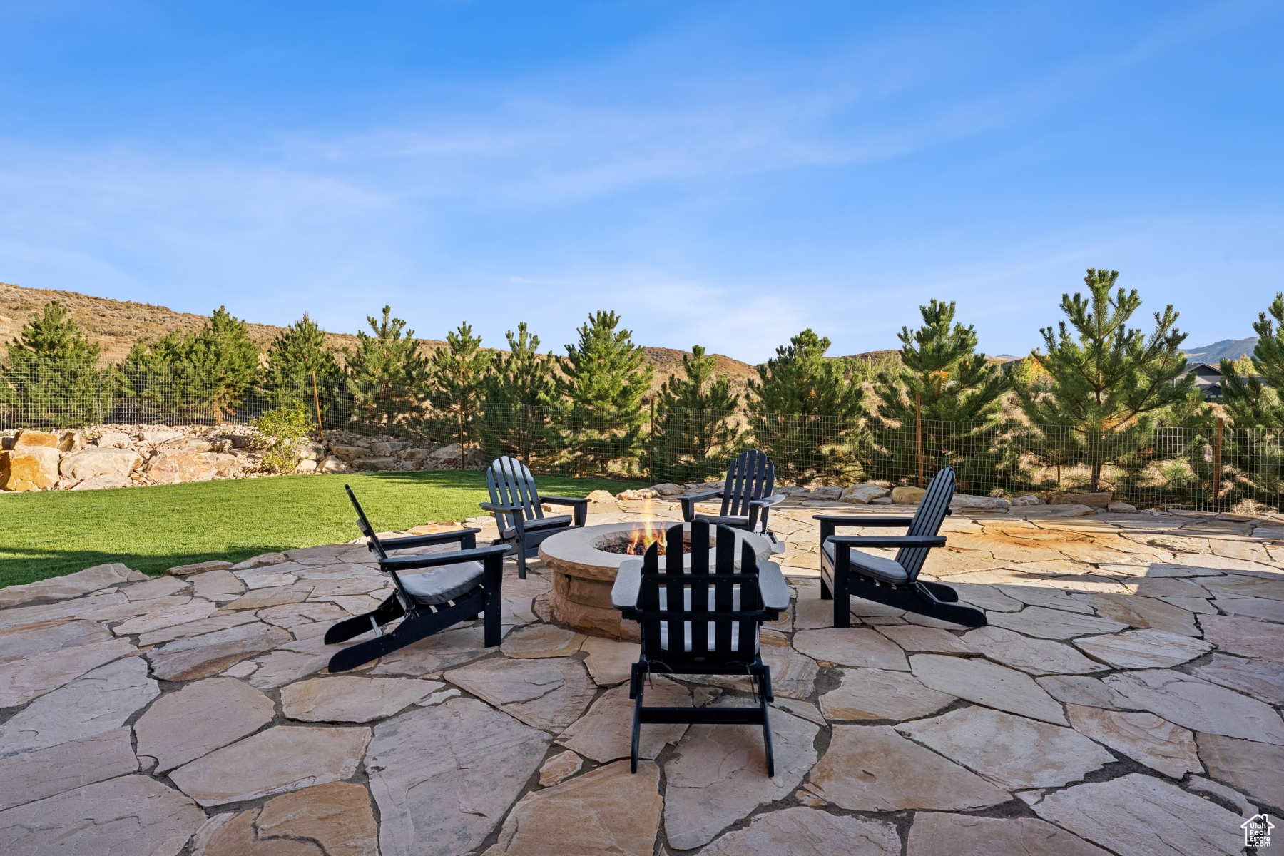 6120 SNOW VIEW DR