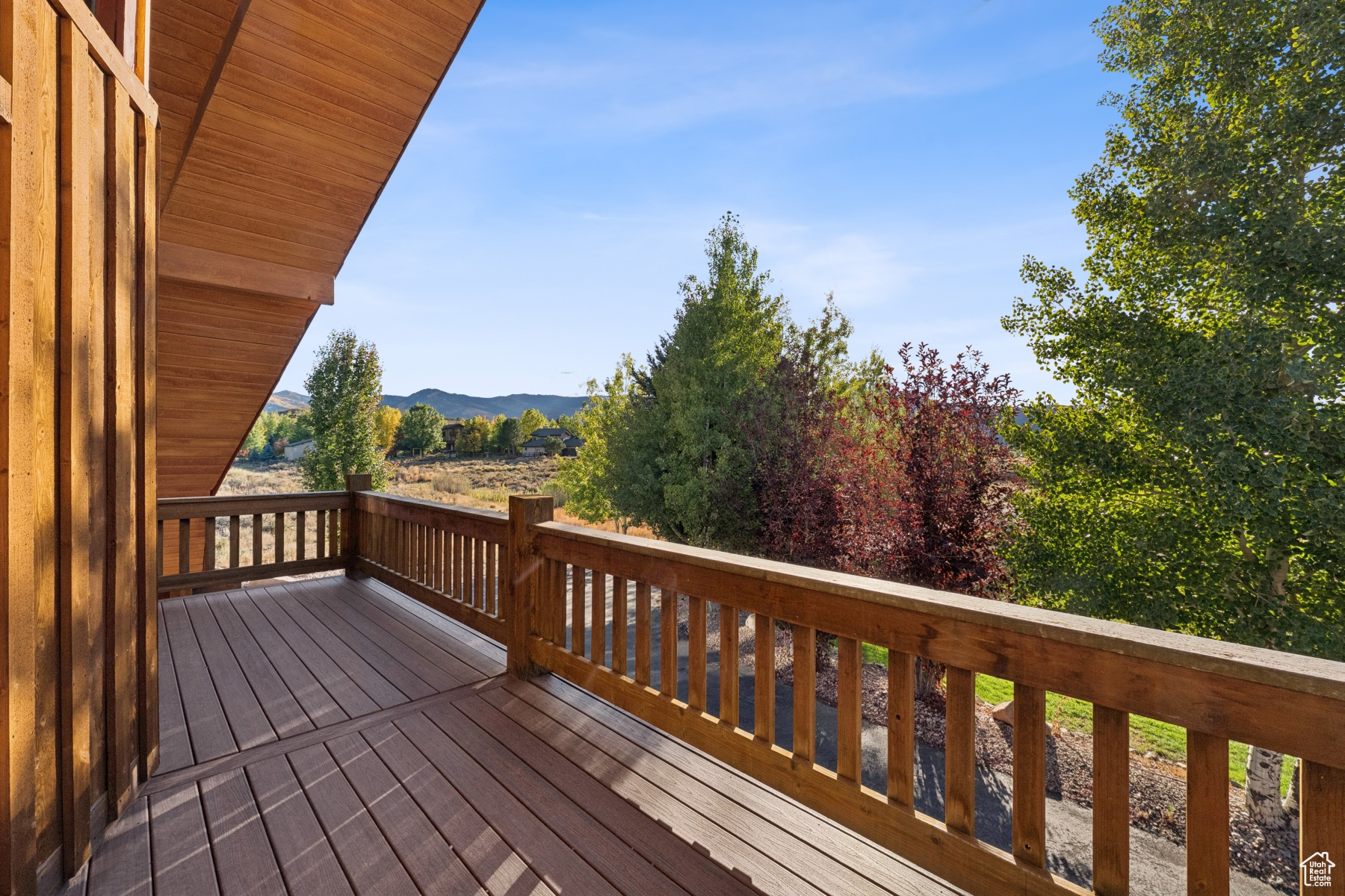 6120 SNOW VIEW DR