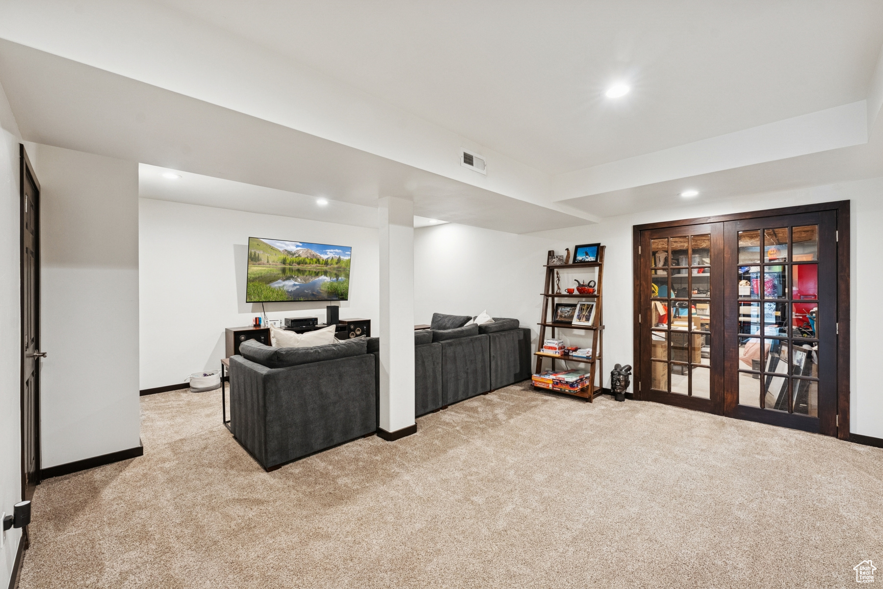 6120 SNOW VIEW DR