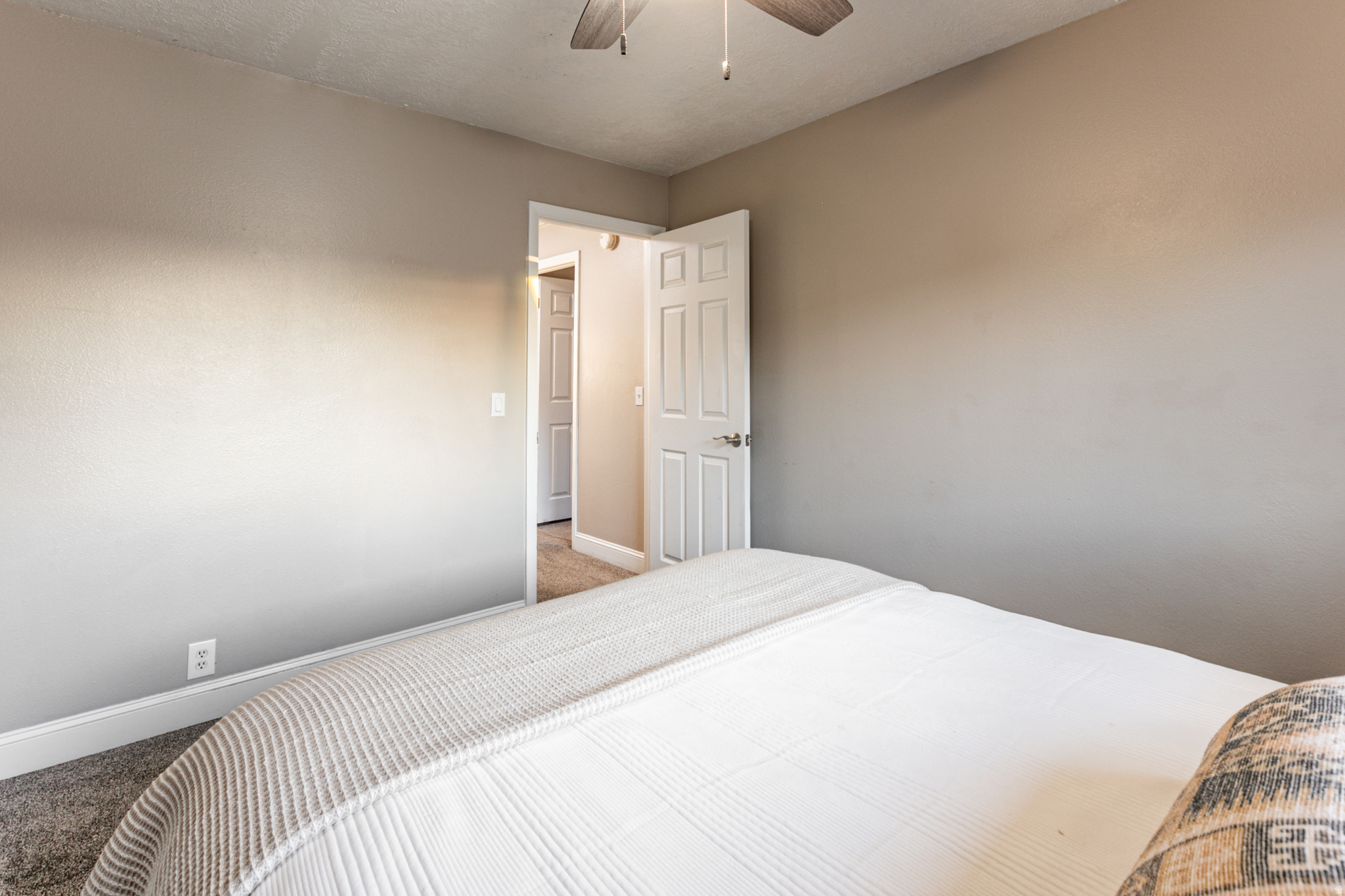 5235 S GLENDON ST #Y4