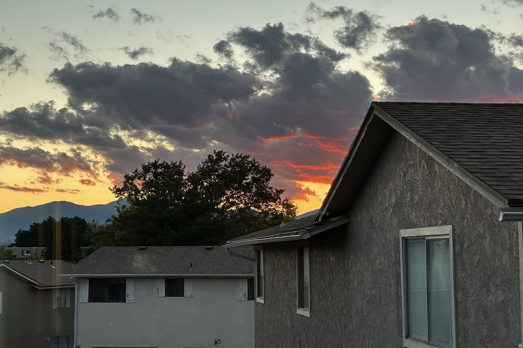 5235 S GLENDON ST #Y4