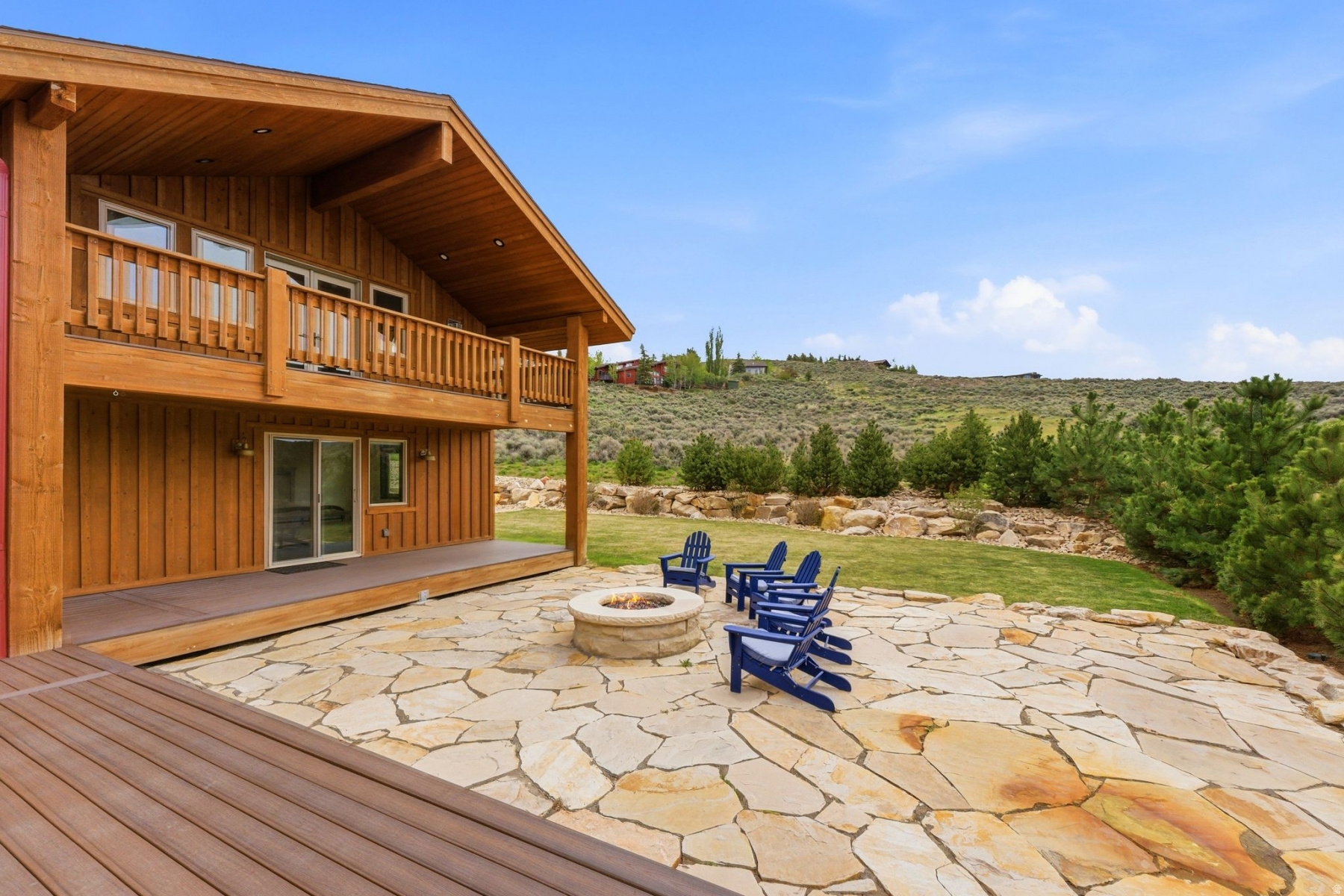 6120 SNOW VIEW DR