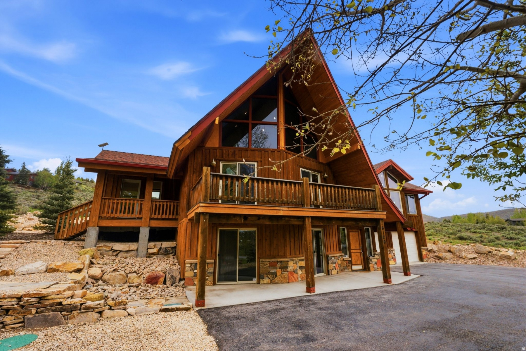 6120 SNOW VIEW DR