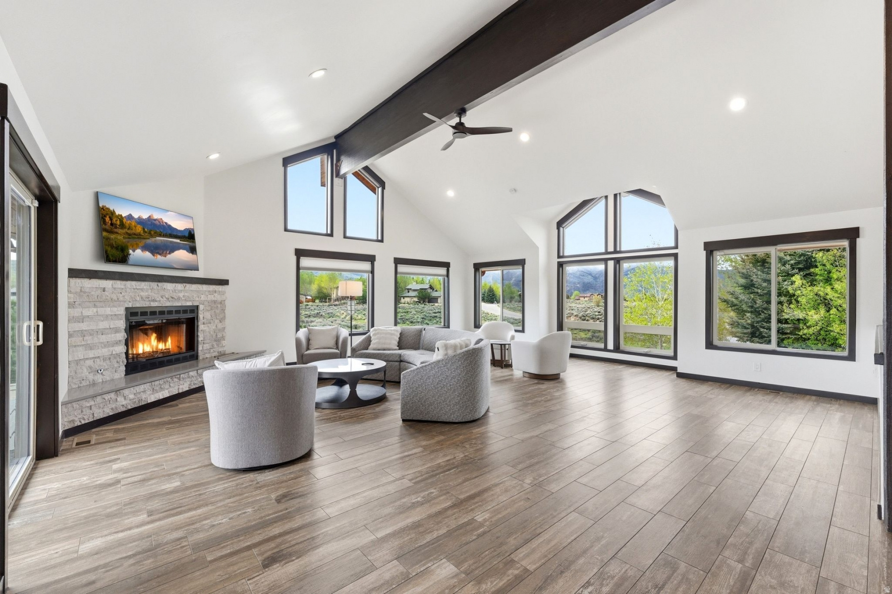 6120 SNOW VIEW DR