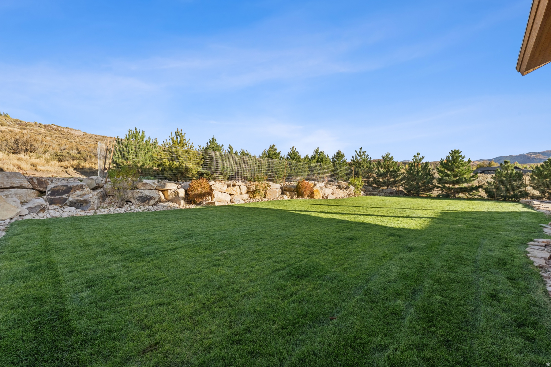 6120 SNOW VIEW DR