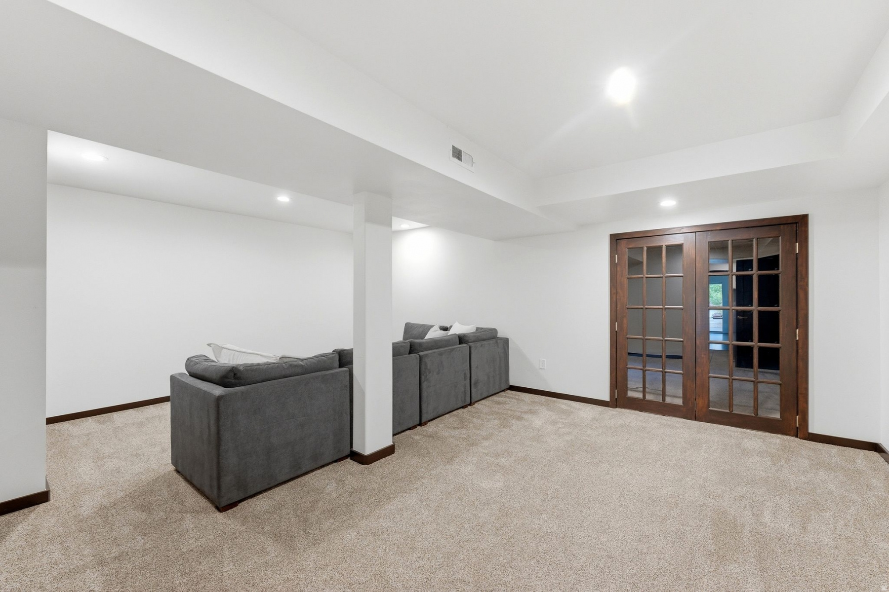 6120 SNOW VIEW DR
