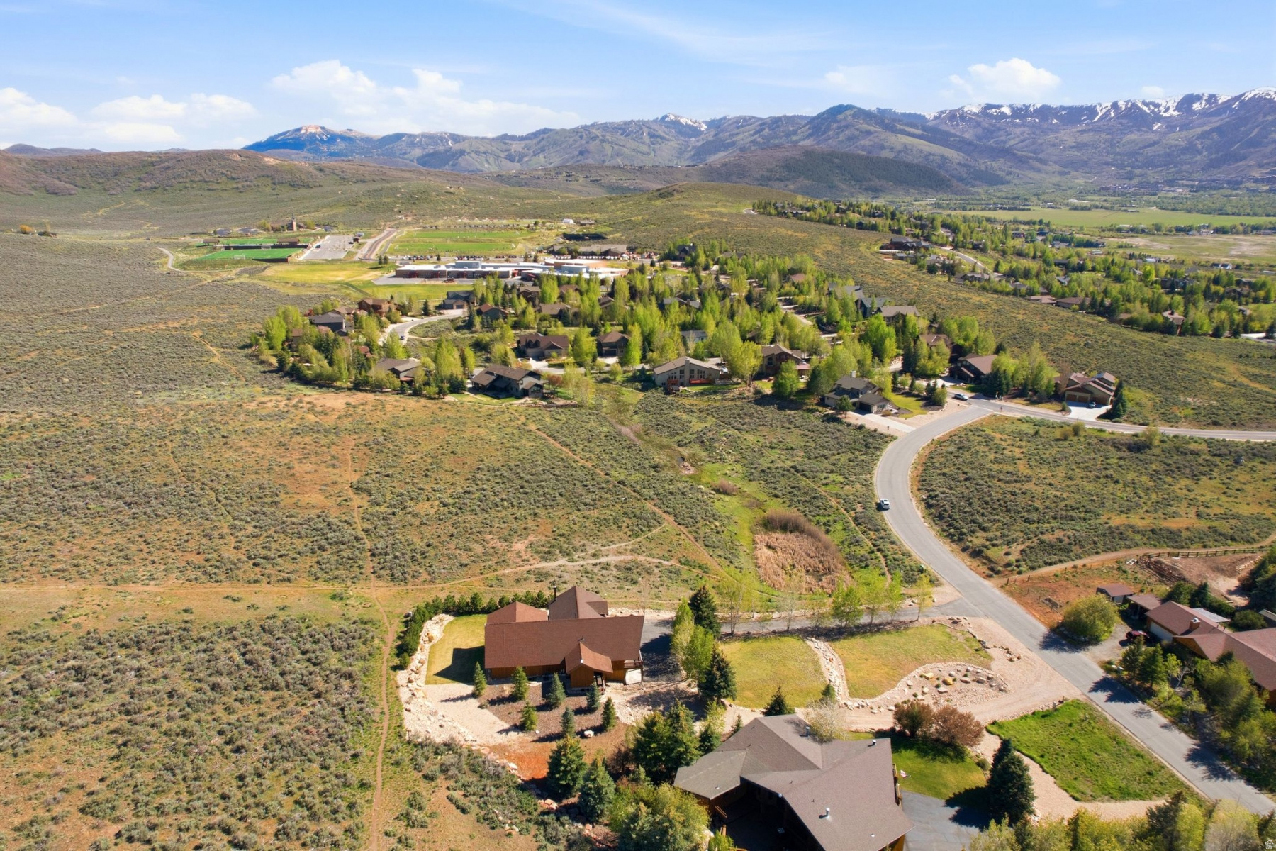 6120 SNOW VIEW DR