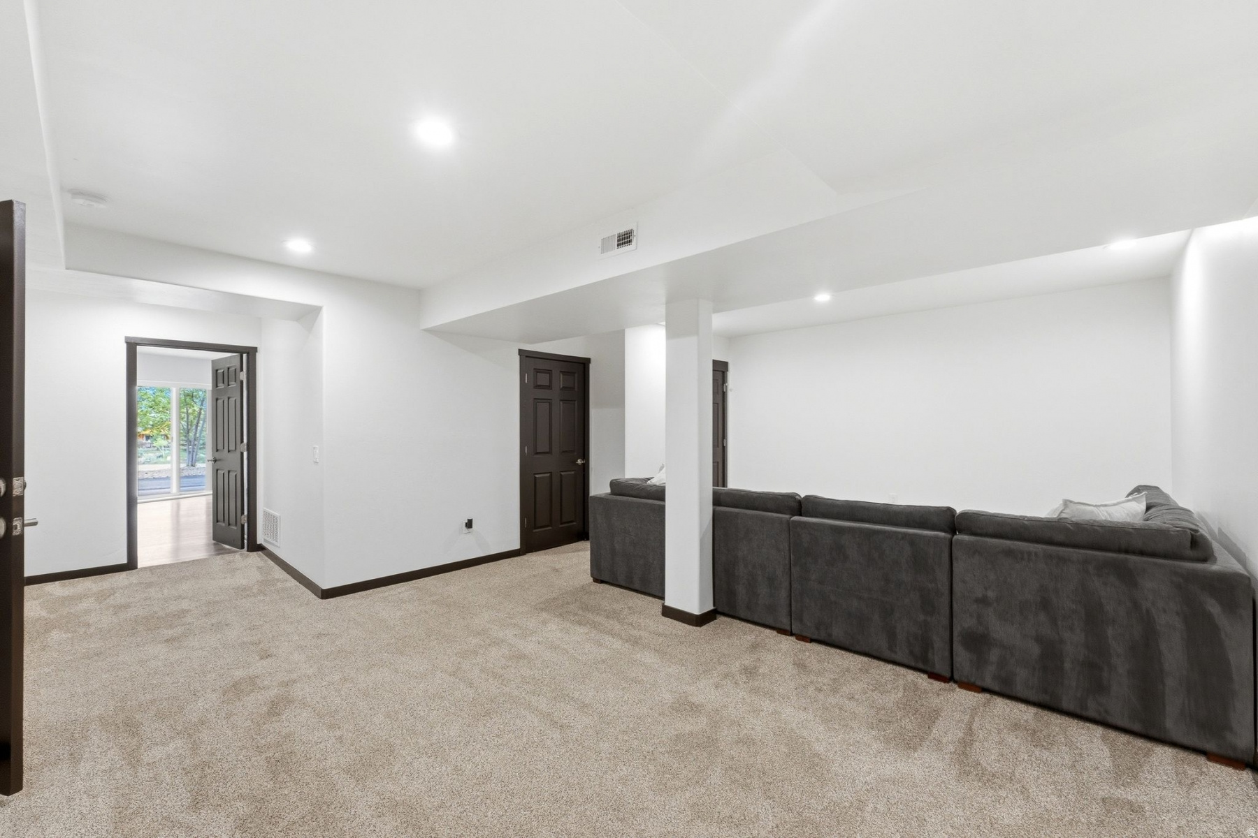 6120 SNOW VIEW DR